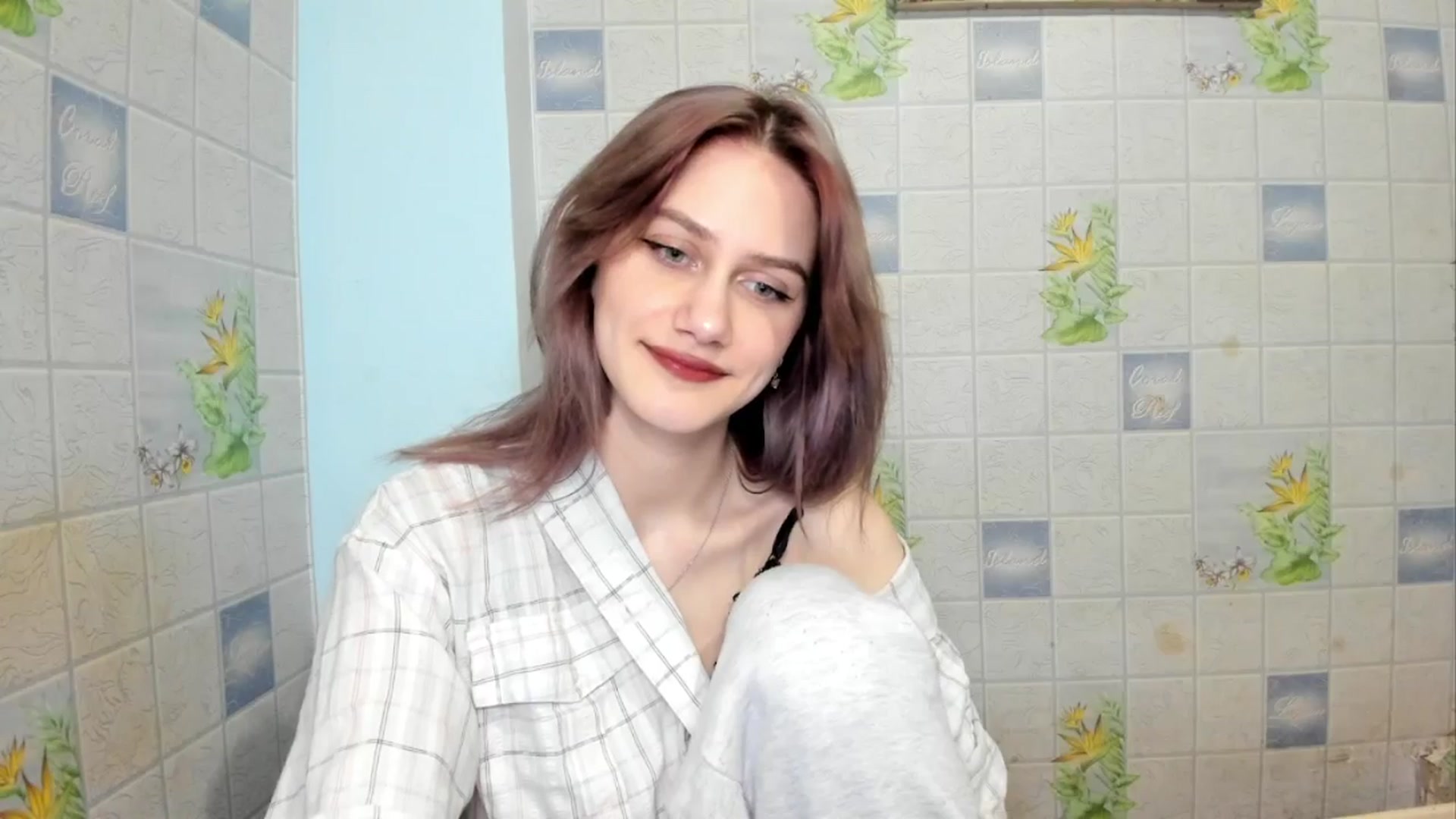 Gallery image thumbnail from NicoleDaviss's myfreecams stream on, 02/15/2026, 21:47 image 3 of 20