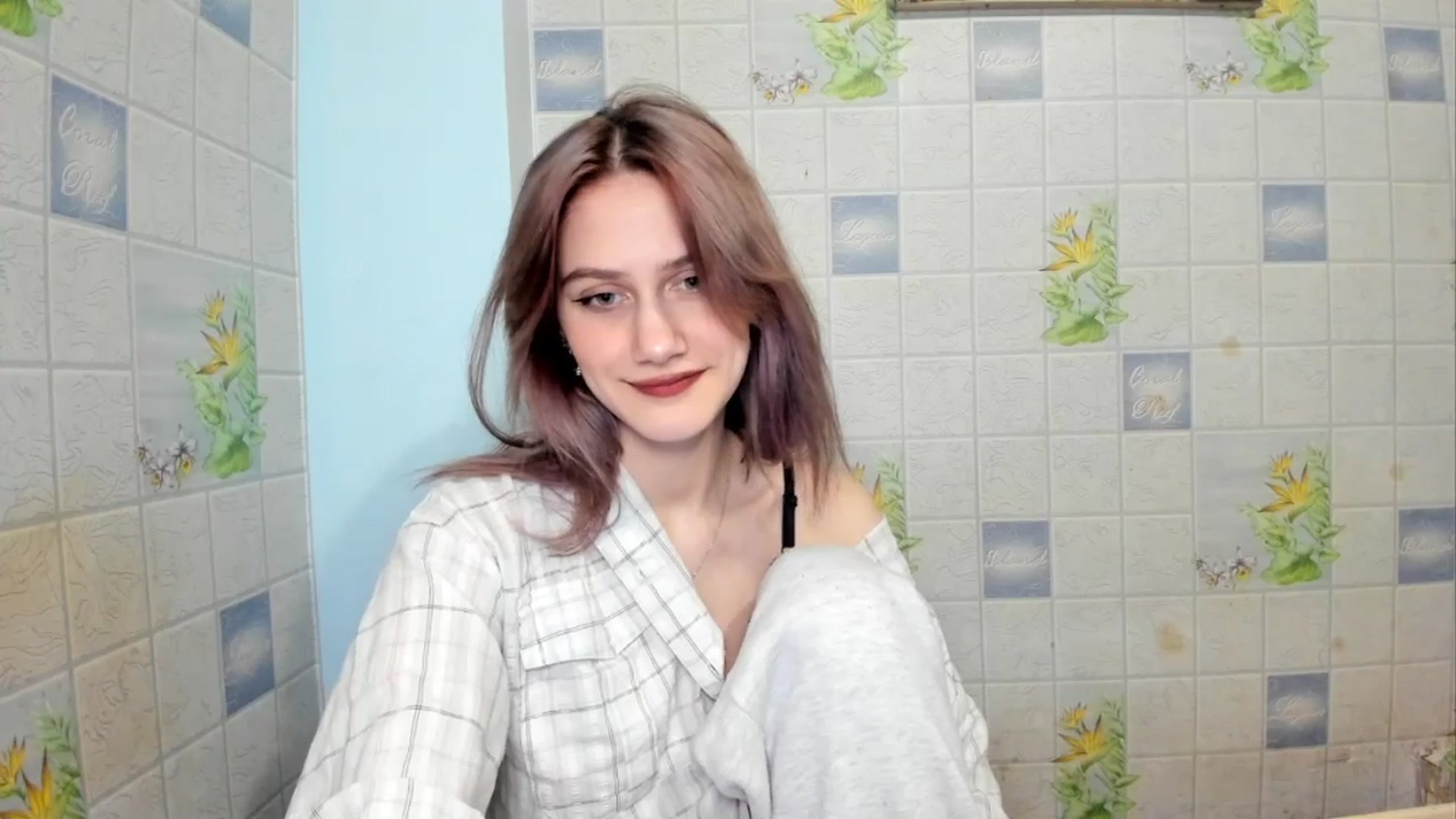 Gallery image thumbnail from NicoleDaviss's myfreecams stream on, 02/15/2026, 21:47 image 5 of 20