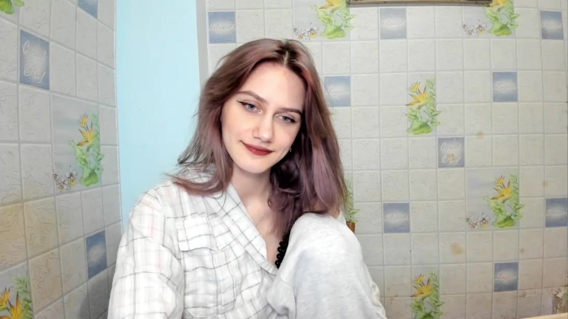 Gallery image thumbnail from NicoleDaviss's myfreecams stream on, 02/15/2026, 21:47 image 7 of 20