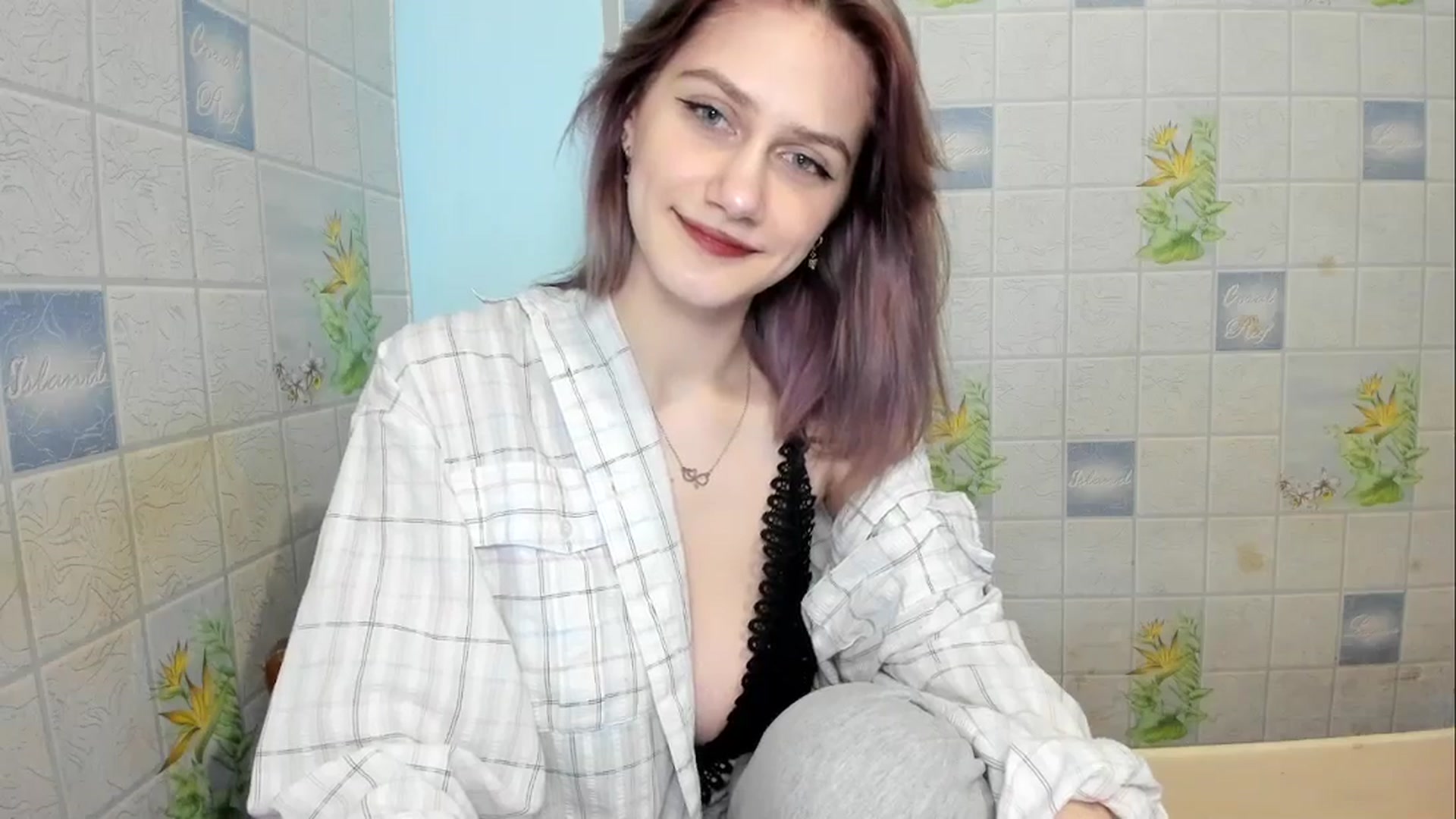 Gallery image thumbnail from NicoleDaviss's myfreecams stream on, 02/16/2026, 21:27 image 13 of 20