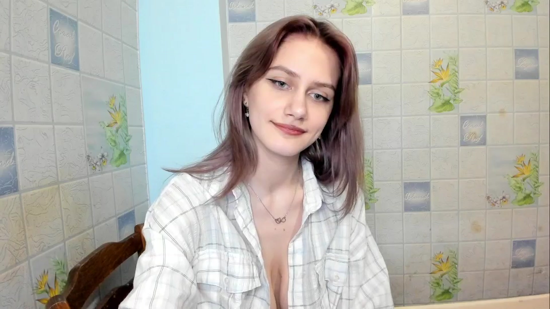 Gallery image thumbnail from NicoleDaviss's myfreecams stream on, 02/17/2026, 02:04 image 6 of 20
