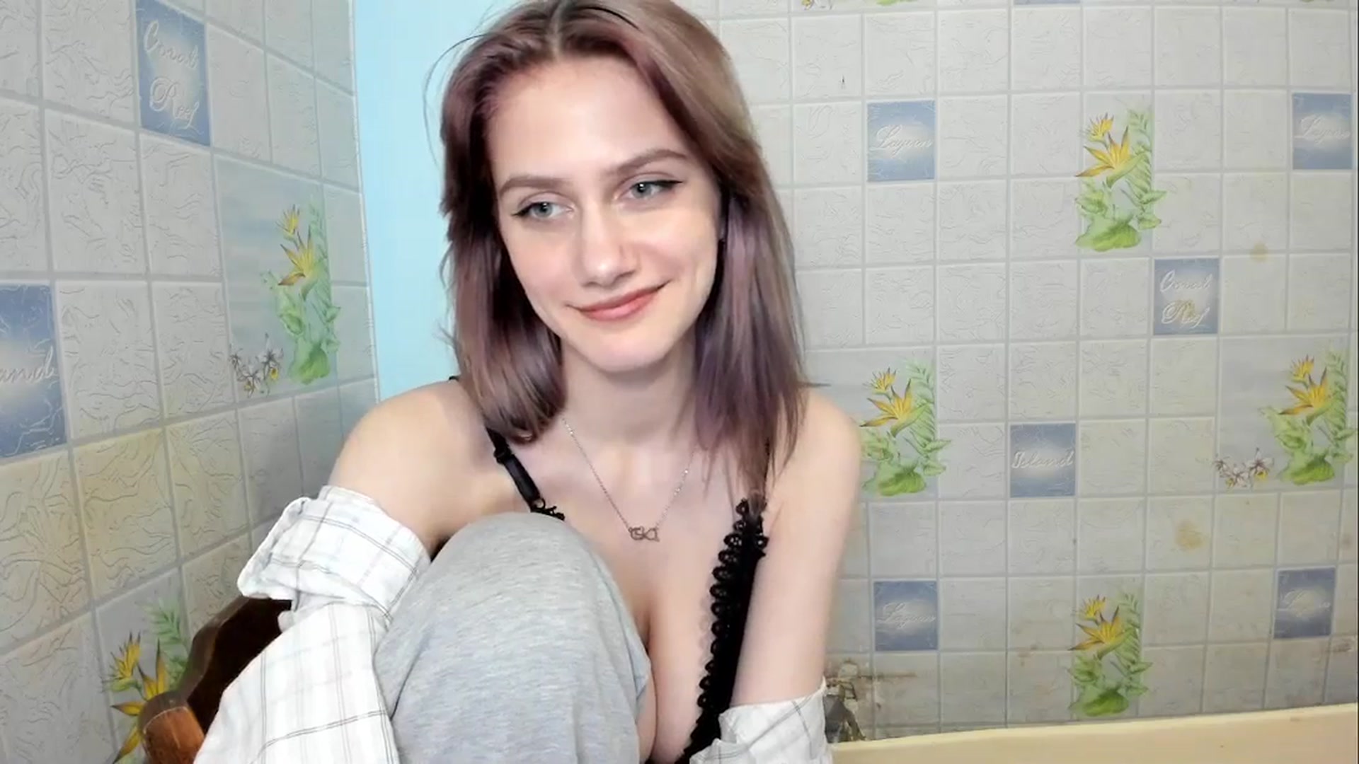 Gallery image thumbnail from NicoleDaviss's myfreecams stream on, 02/17/2026, 02:29 image 5 of 20