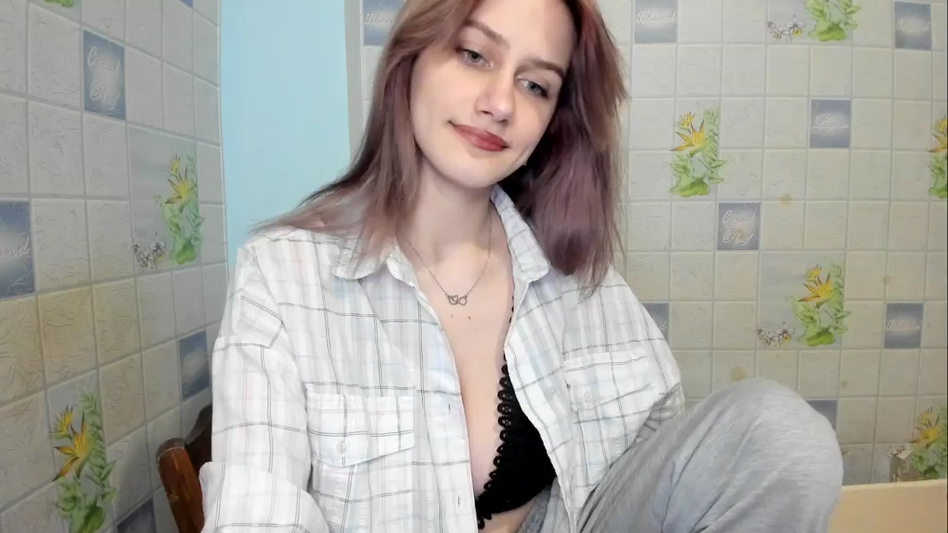 Gallery image thumbnail from NicoleDaviss's myfreecams stream on, 02/17/2026, 21:56 image 19 of 20