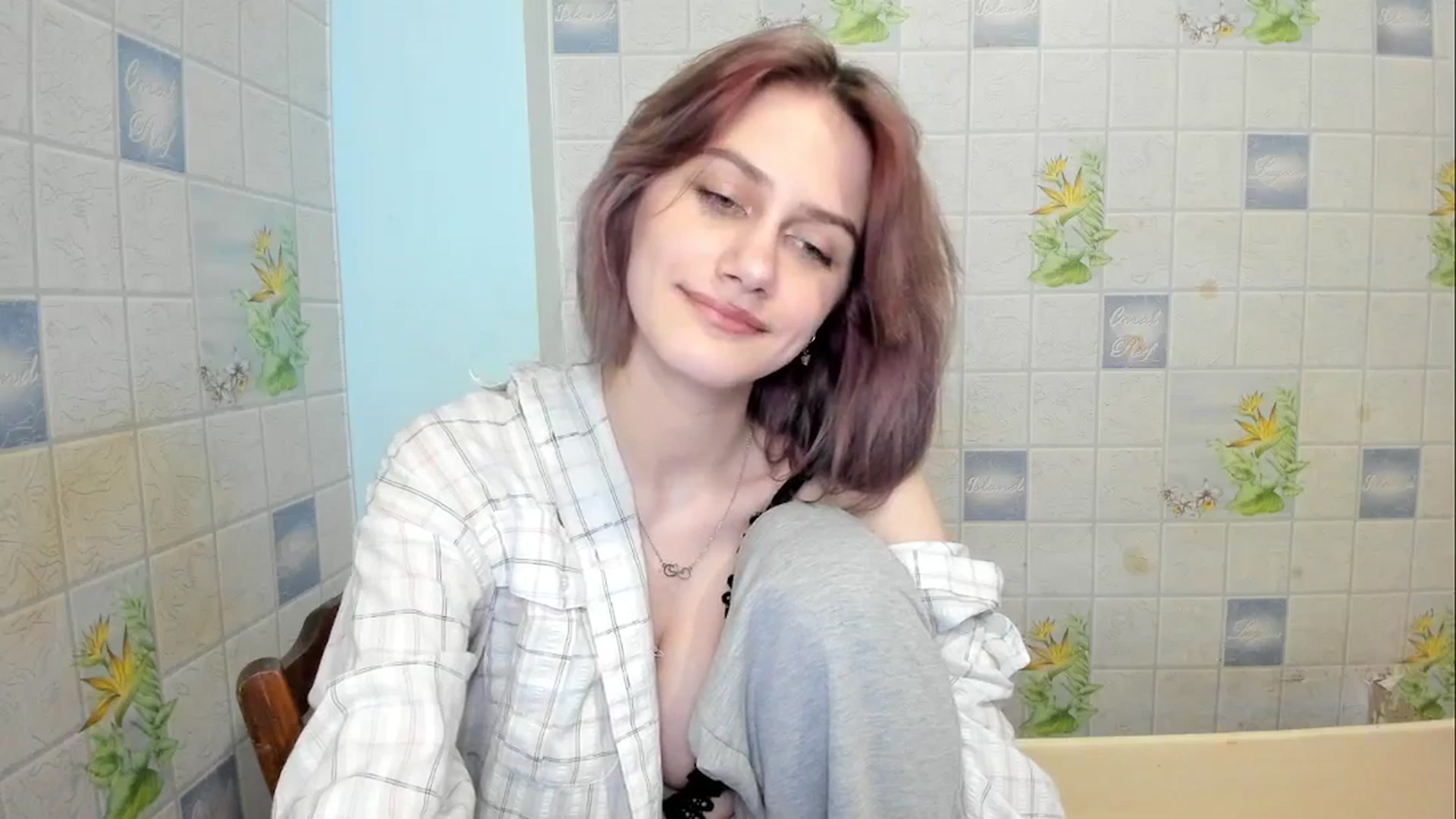 Gallery image thumbnail from NicoleDaviss's myfreecams stream on, 02/18/2026, 02:02 image 2 of 20