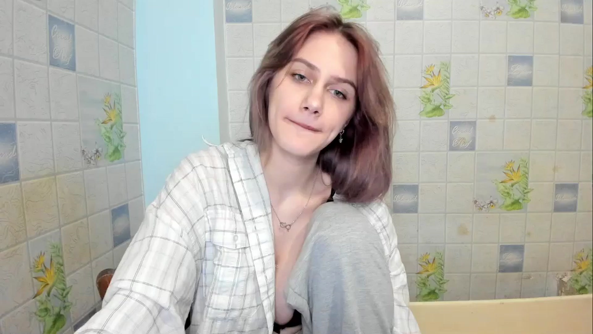 Gallery image thumbnail from NicoleDaviss's myfreecams stream on, 02/18/2026, 02:02 image 1 of 20