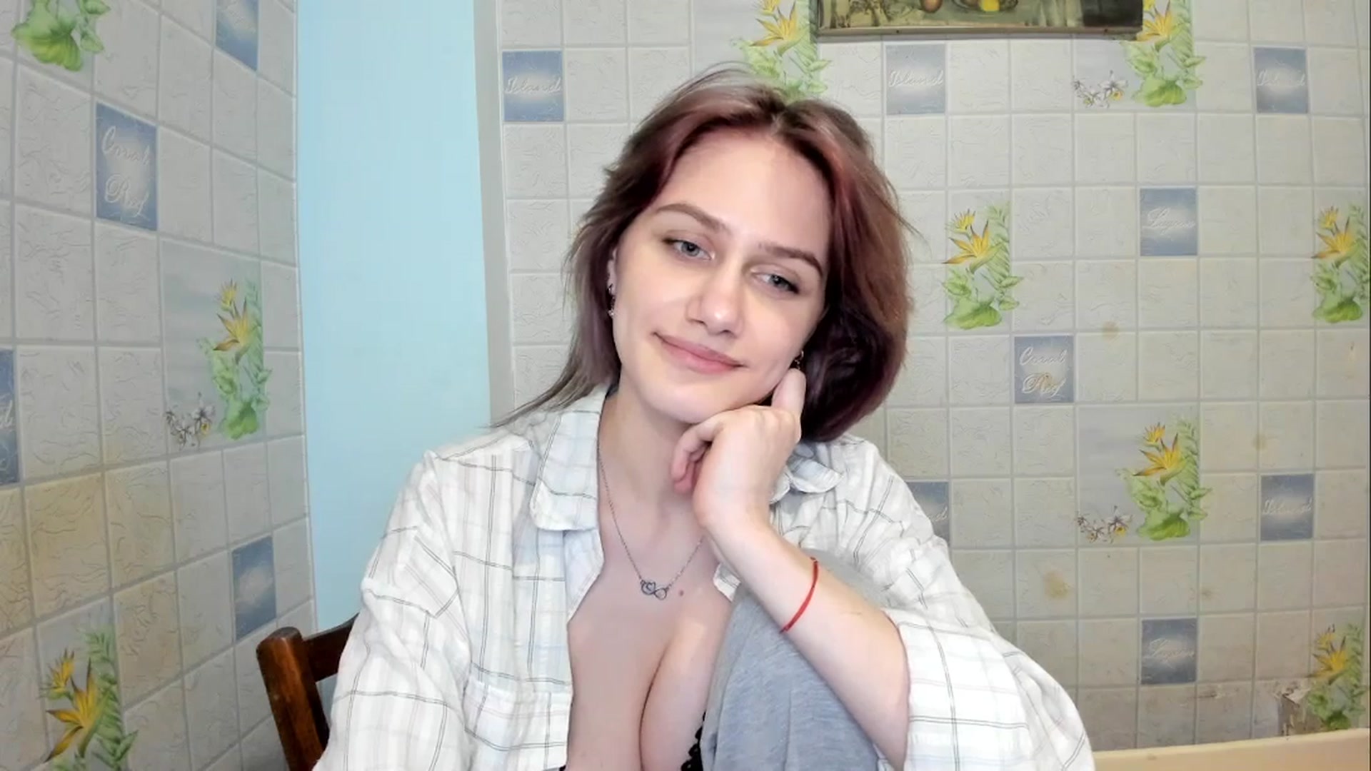 Gallery image thumbnail from NicoleDaviss's myfreecams stream on, 02/18/2026, 03:34 image 13 of 20