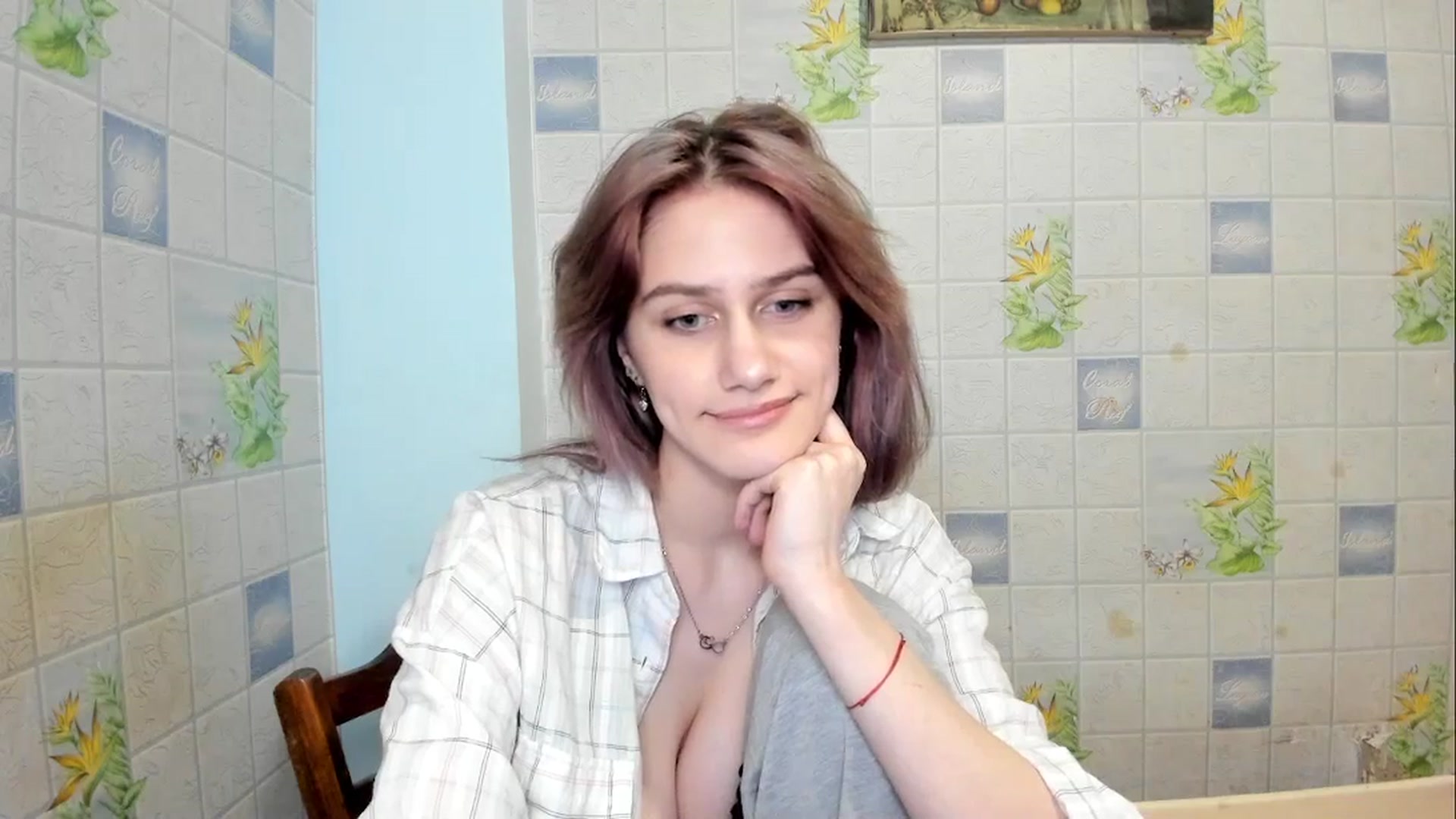 Gallery image thumbnail from NicoleDaviss's myfreecams stream on, 02/18/2026, 03:34 image 15 of 20