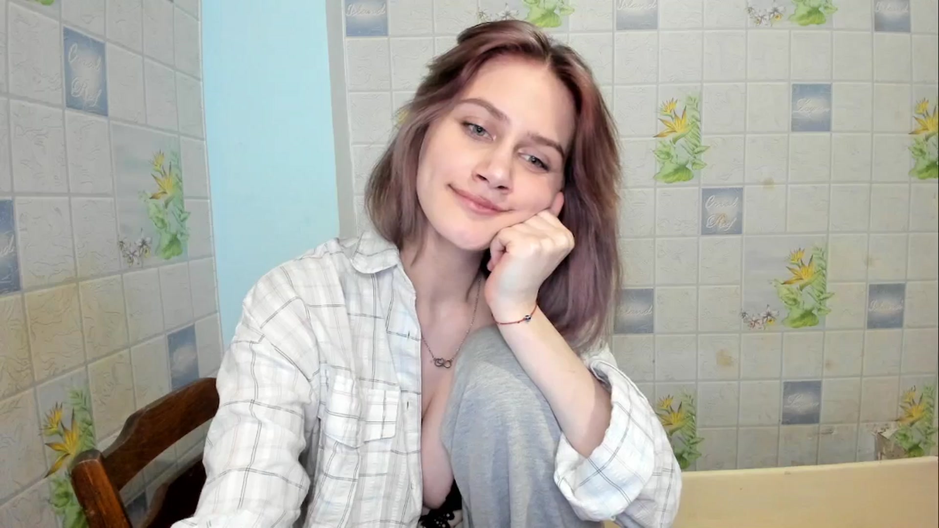 Gallery image thumbnail from NicoleDaviss's myfreecams stream on, 02/18/2026, 04:18 image 4 of 20
