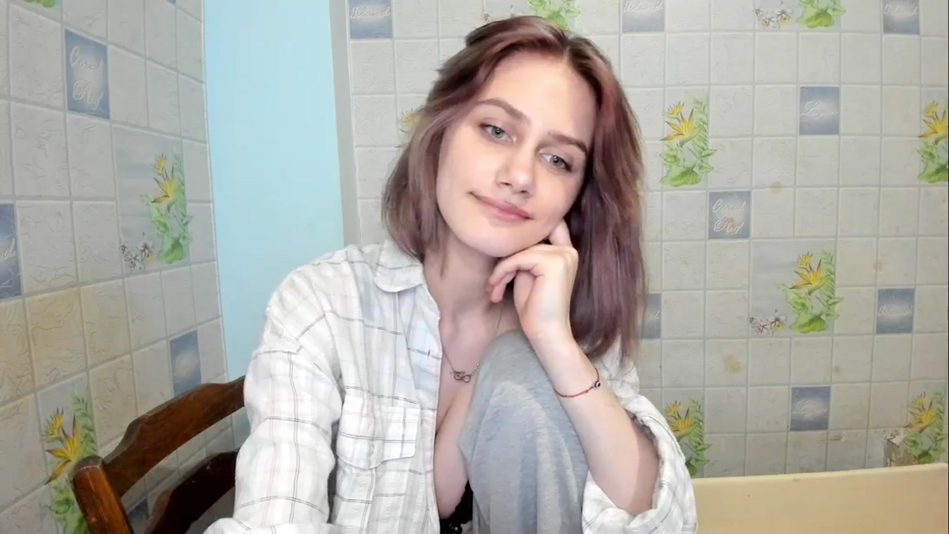 Gallery image thumbnail from NicoleDaviss's myfreecams stream on, 02/18/2026, 04:18 image 6 of 20