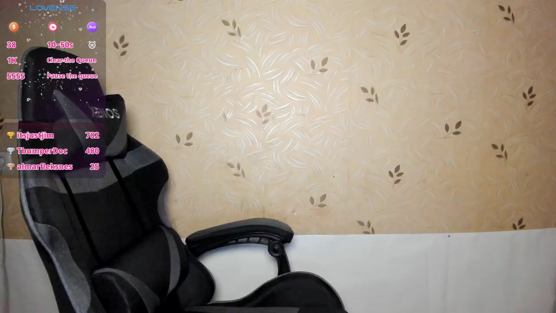 Gallery image thumbnail from NicoleDaviss's myfreecams stream on, 03/23/2026, 03:02 image 16 of 20