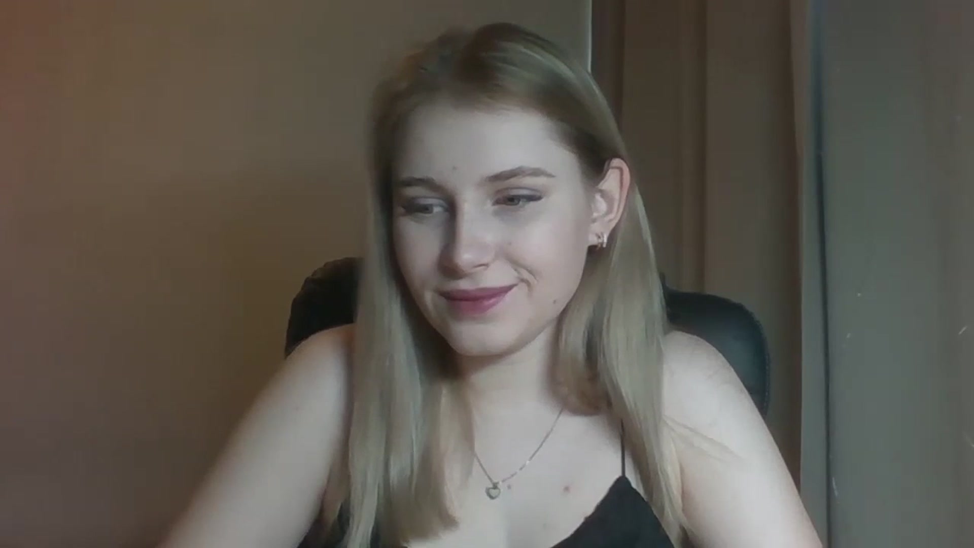Gallery image thumbnail from NicoleHappy's myfreecams stream on, 11/26/2023, 11:04 image 5 of 20