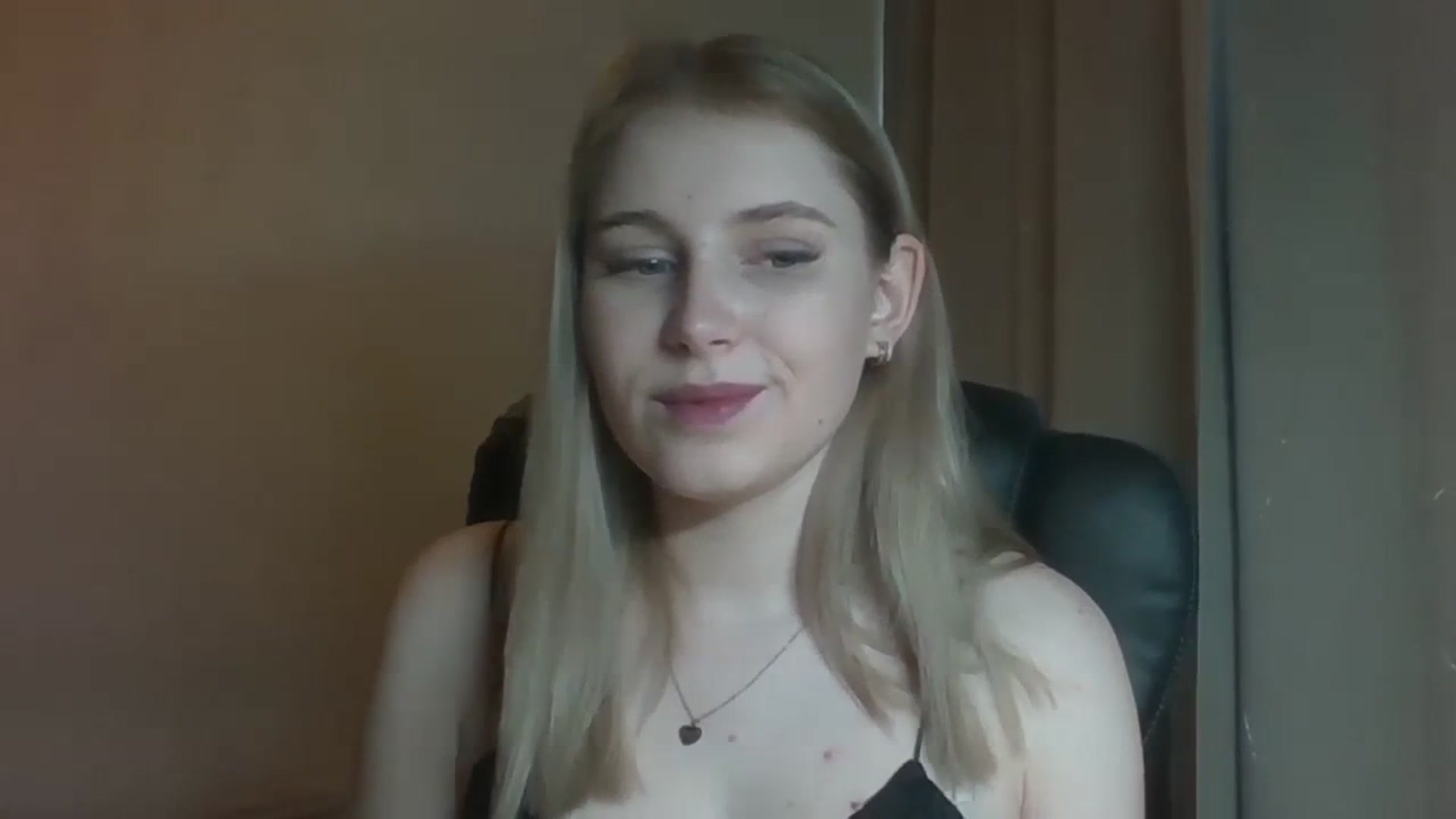 Gallery image thumbnail from NicoleHappy's myfreecams stream on, 11/26/2023, 11:04 image 13 of 20