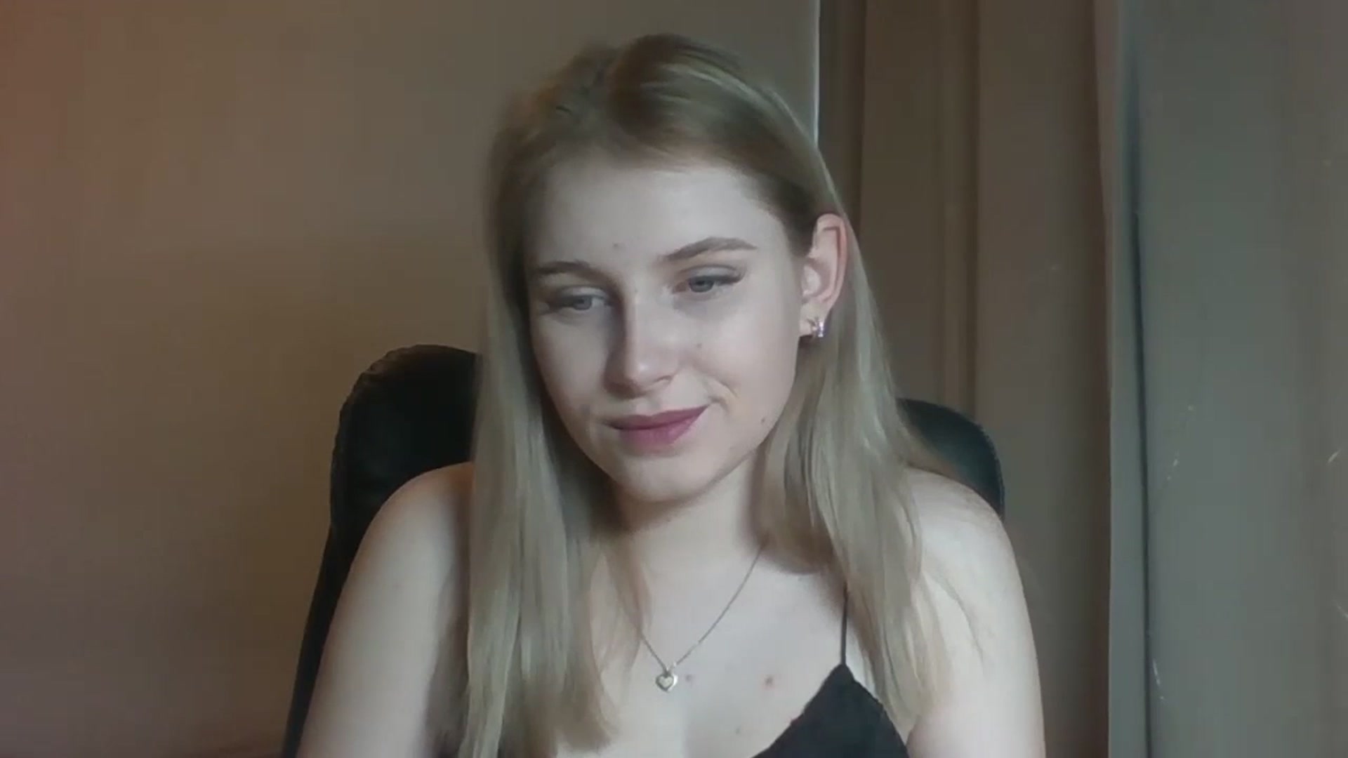 Gallery image thumbnail from NicoleHappy's myfreecams stream on, 11/26/2023, 11:04 image 10 of 20