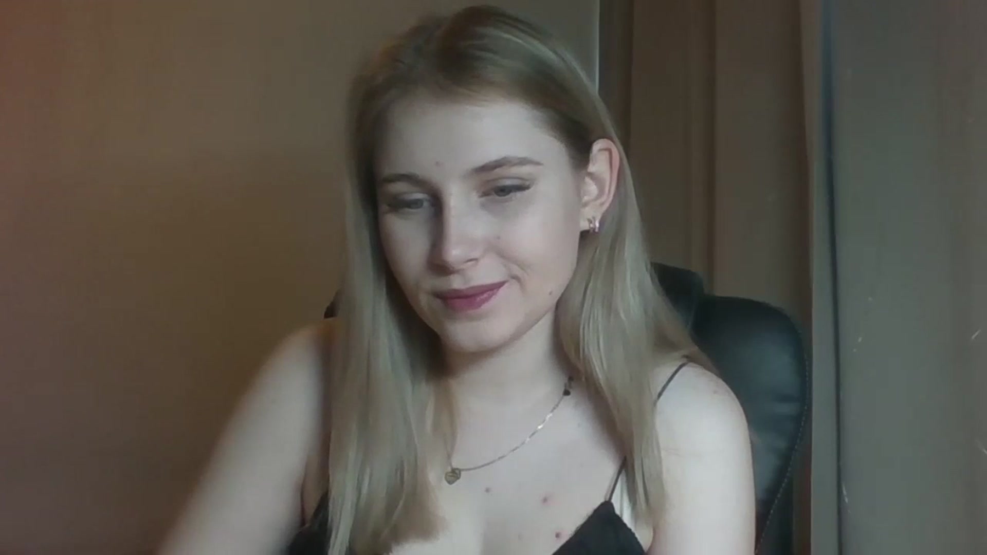 Gallery image thumbnail from NicoleHappy's myfreecams stream on, 11/26/2023, 11:04 image 16 of 20