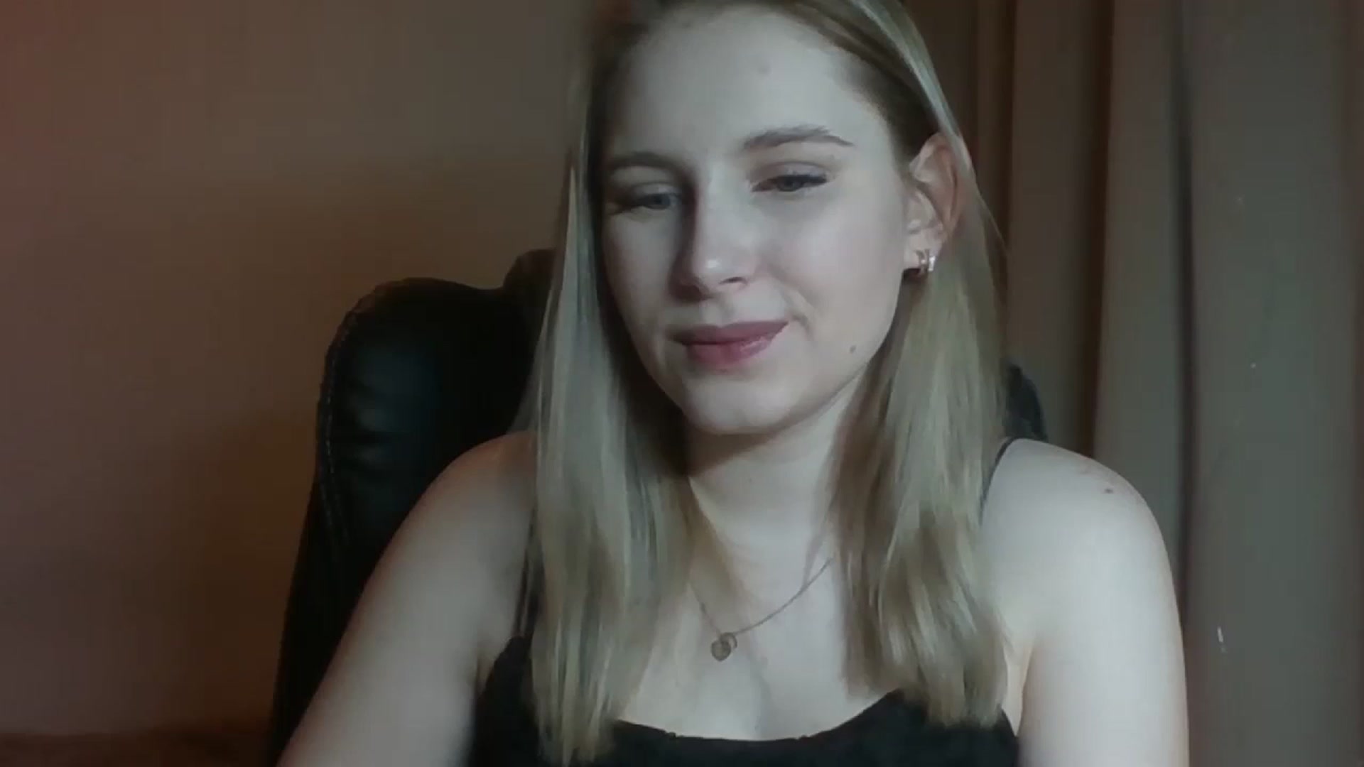 Gallery image thumbnail from NicoleHappy's myfreecams stream on, 11/30/2023, 11:01 image 7 of 20