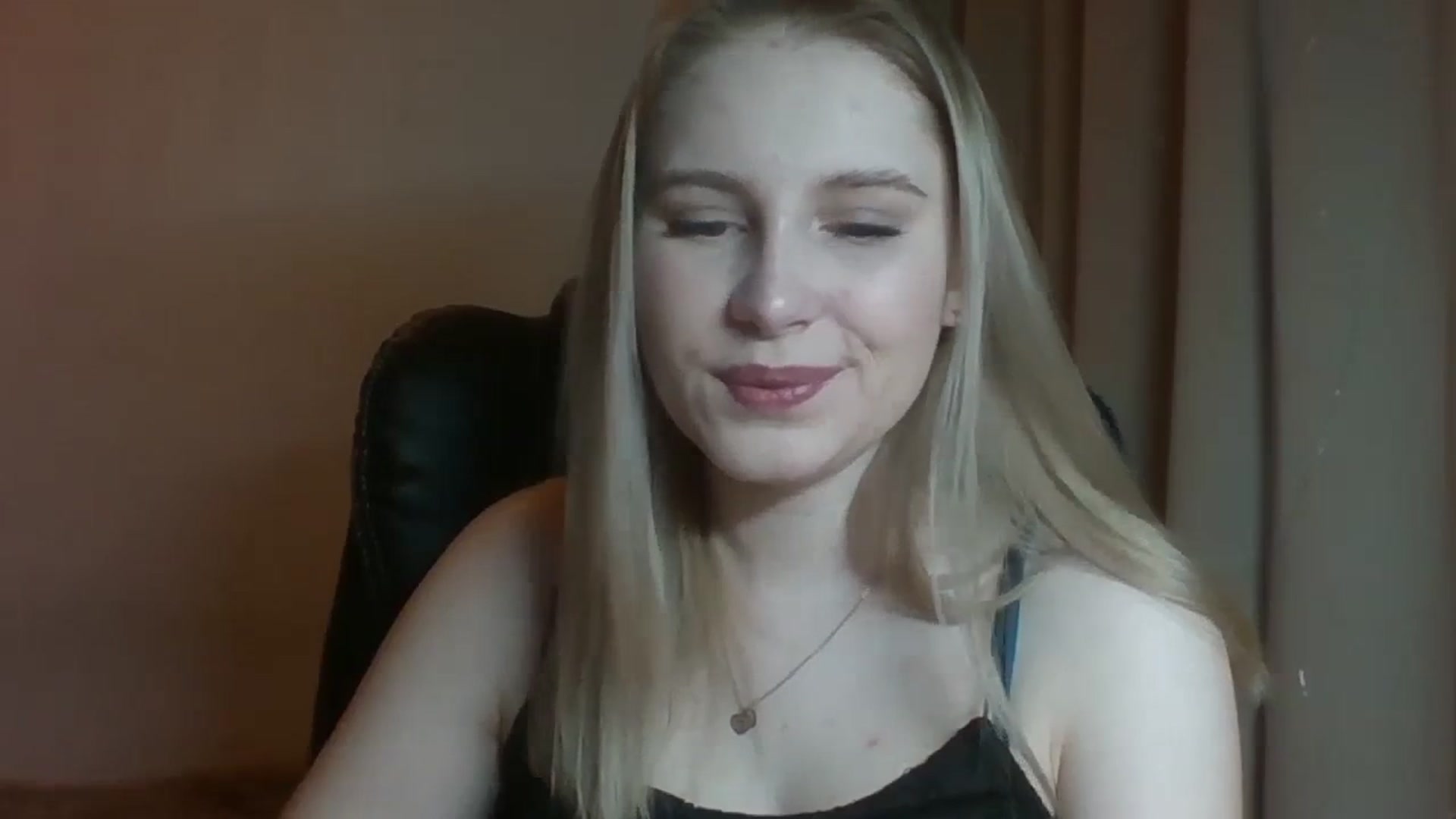 Gallery image thumbnail from NicoleHappy's myfreecams stream on, 11/30/2023, 11:01 image 18 of 20