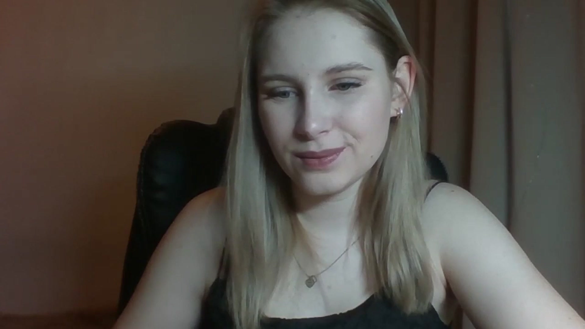 Gallery image thumbnail from NicoleHappy's myfreecams stream on, 11/30/2023, 11:01 image 6 of 20