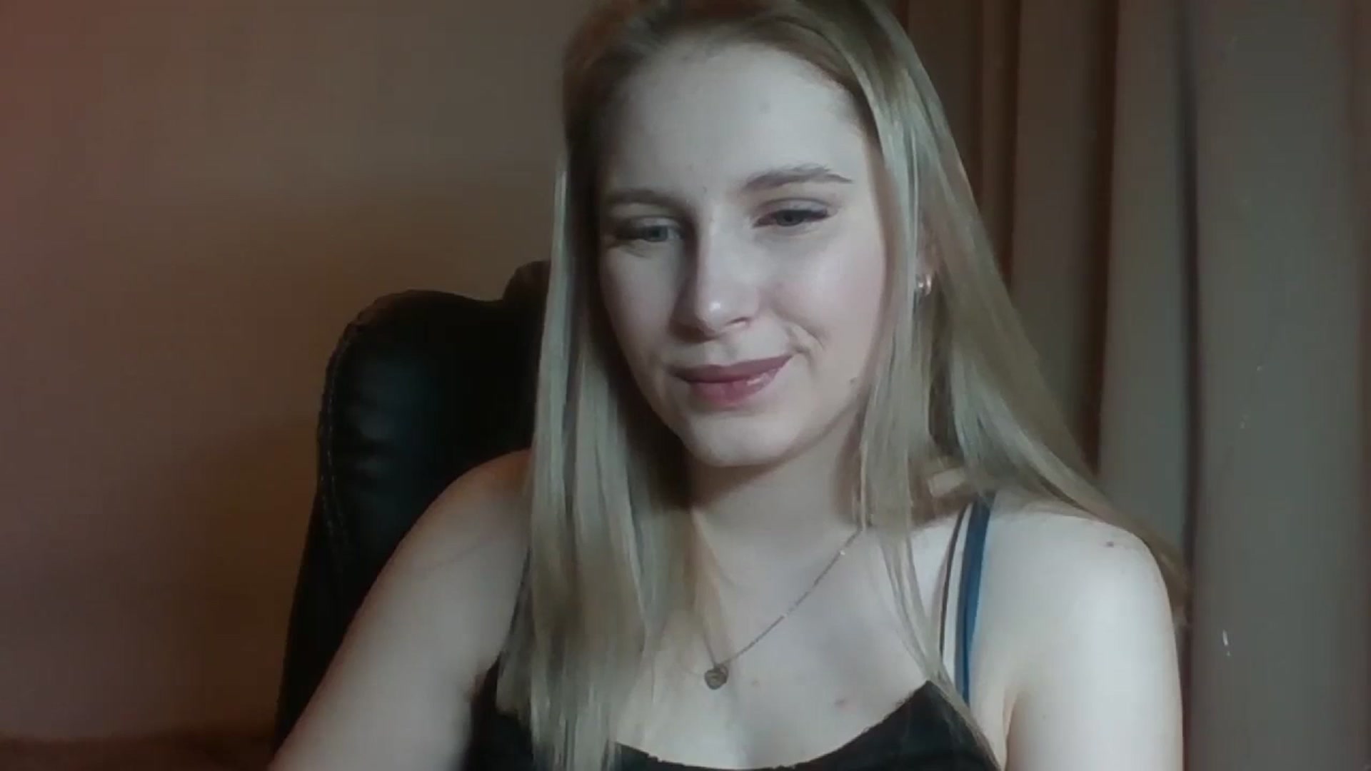 Gallery image thumbnail from NicoleHappy's myfreecams stream on, 11/30/2023, 11:01 image 15 of 20