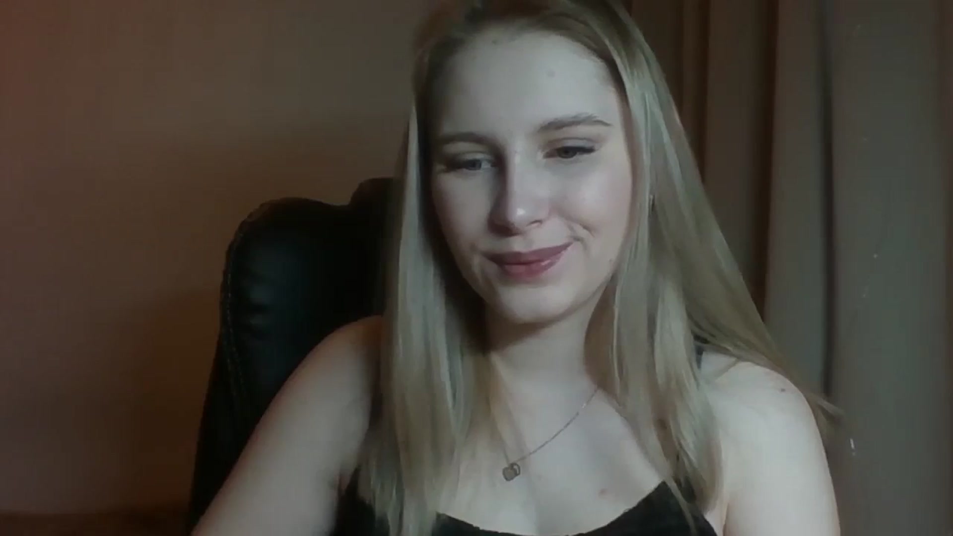 Gallery image thumbnail from NicoleHappy's myfreecams stream on, 11/30/2023, 11:01 image 19 of 20