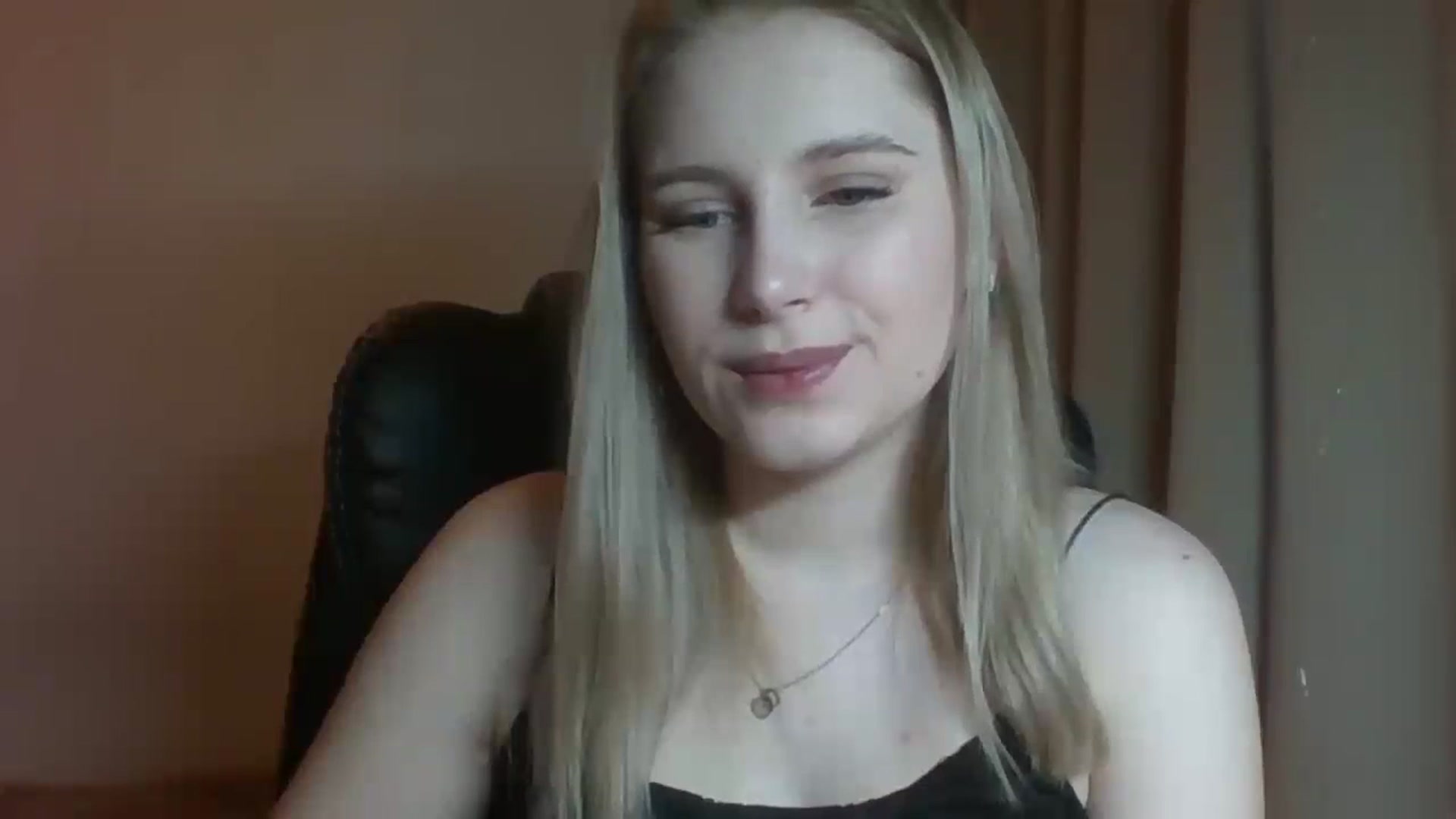 Gallery image thumbnail from NicoleHappy's myfreecams stream on, 11/30/2023, 11:01 image 10 of 20
