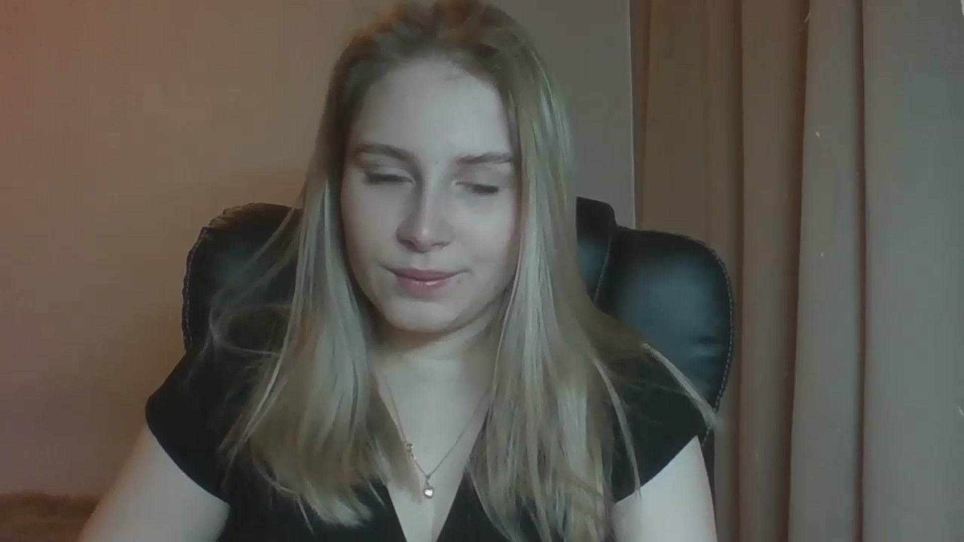 Gallery image thumbnail from NicoleHappy's myfreecams stream on, 01/02/2024, 09:01 image 9 of 20