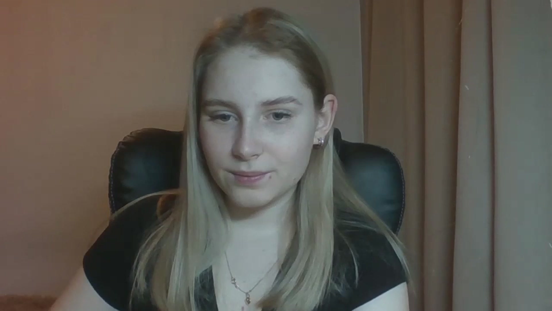 Gallery image thumbnail from NicoleHappy's myfreecams stream on, 01/02/2024, 11:43 image 10 of 20