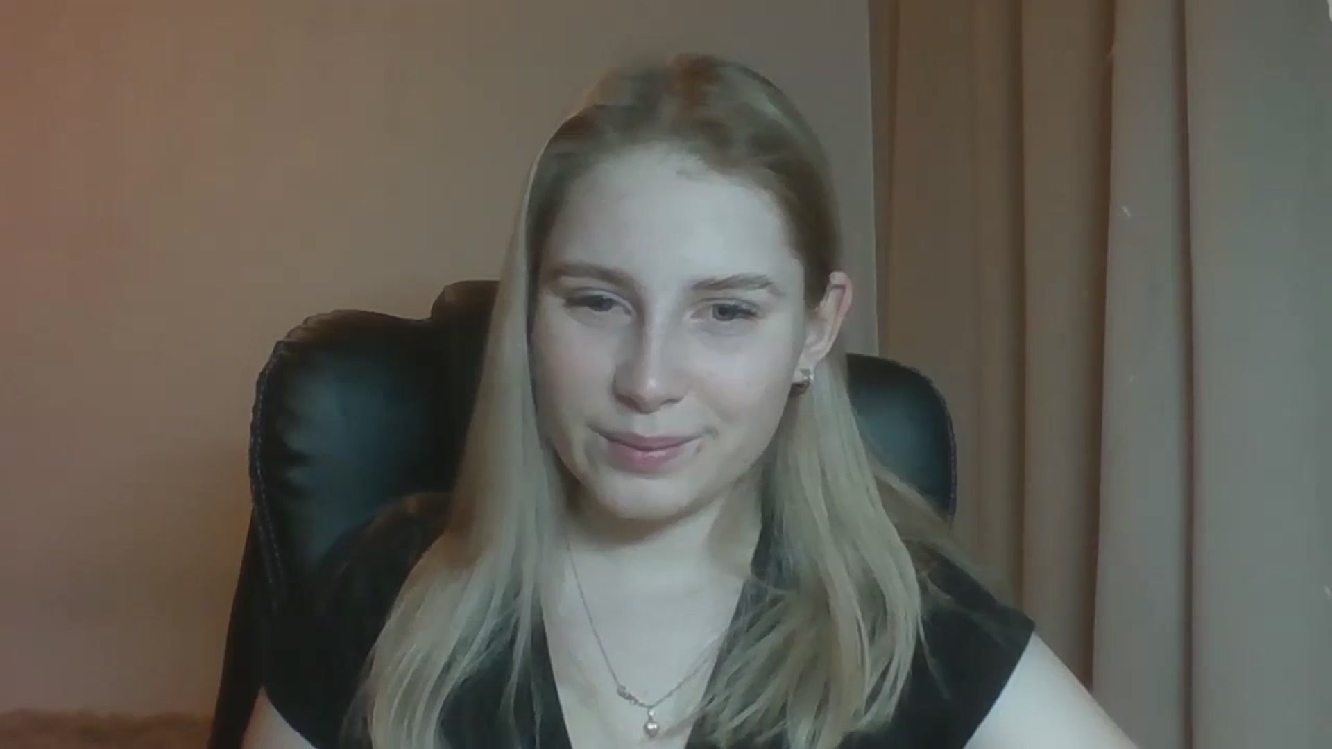 Gallery image thumbnail from NicoleHappy's myfreecams stream on, 01/02/2024, 11:43 image 17 of 20