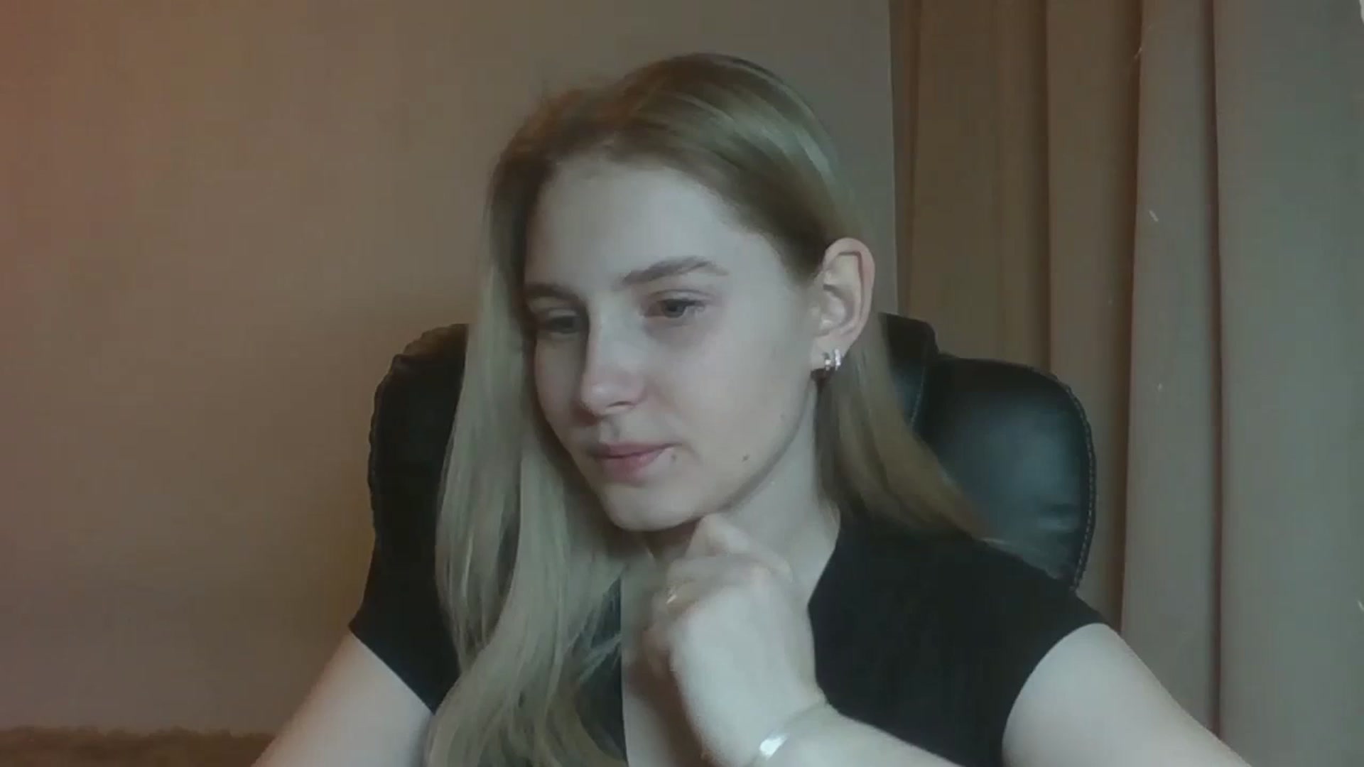 Gallery image thumbnail from NicoleHappy's myfreecams stream on, 01/02/2024, 11:43 image 18 of 20