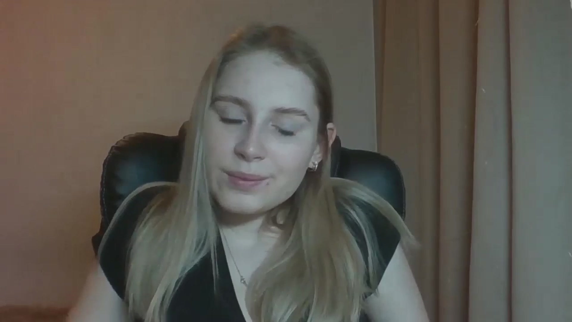 Gallery image thumbnail from NicoleHappy's myfreecams stream on, 01/02/2024, 11:43 image 8 of 20