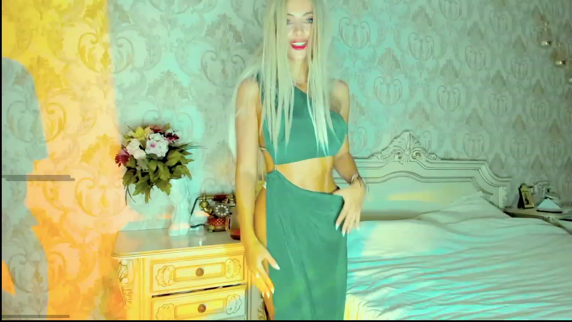 Gallery image thumbnail from NicoleHottiy's myfreecams stream on, 11/15/2022, 24:15 image 16 of 20