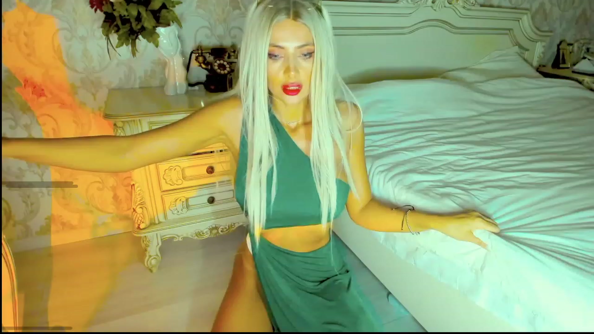 Gallery image thumbnail from NicoleHottiy's myfreecams stream on, 11/15/2022, 24:59 image 2 of 20