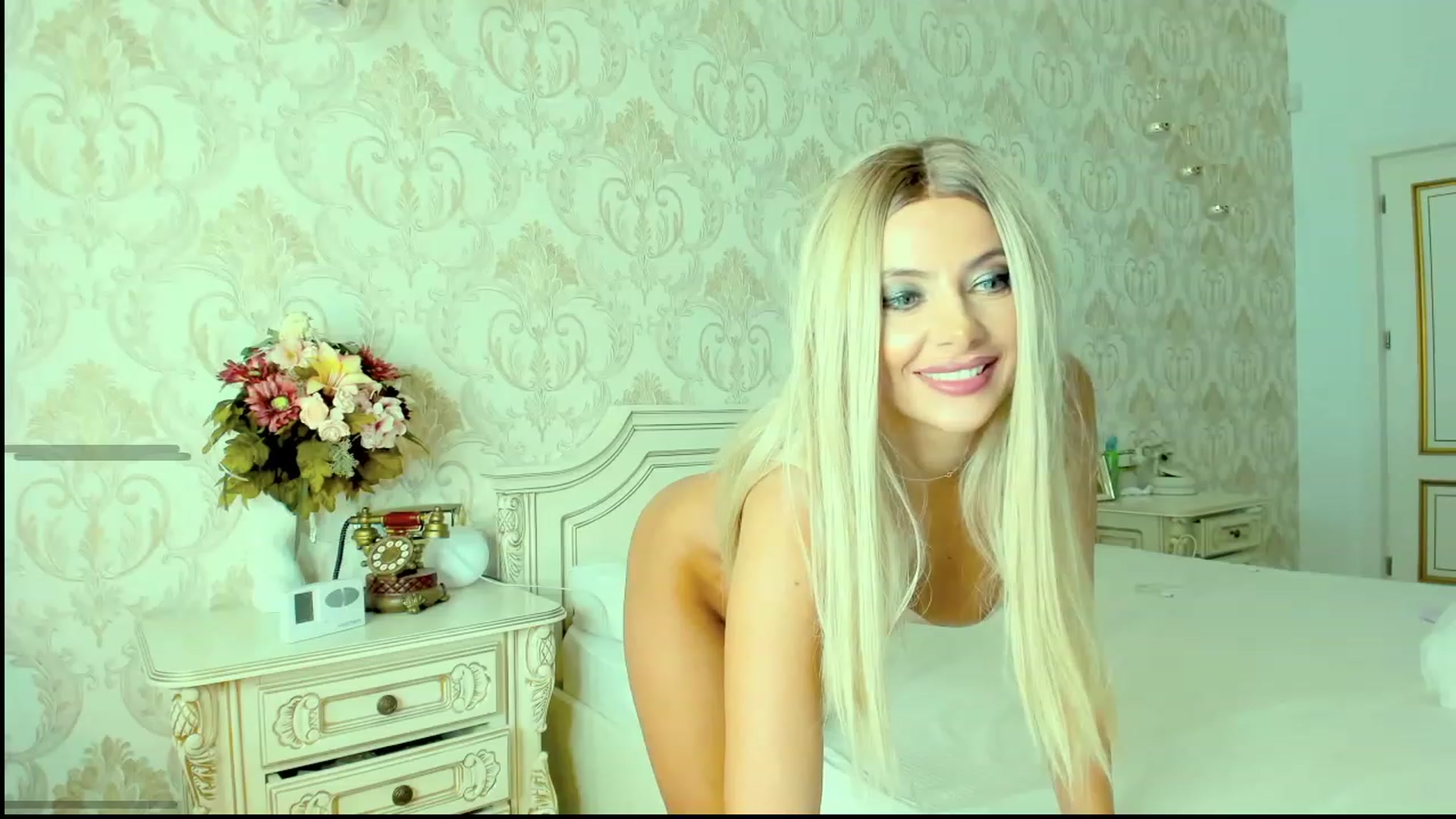 Gallery image thumbnail from NicoleHottiy's myfreecams stream on, 12/10/2022, 01:14 image 14 of 20