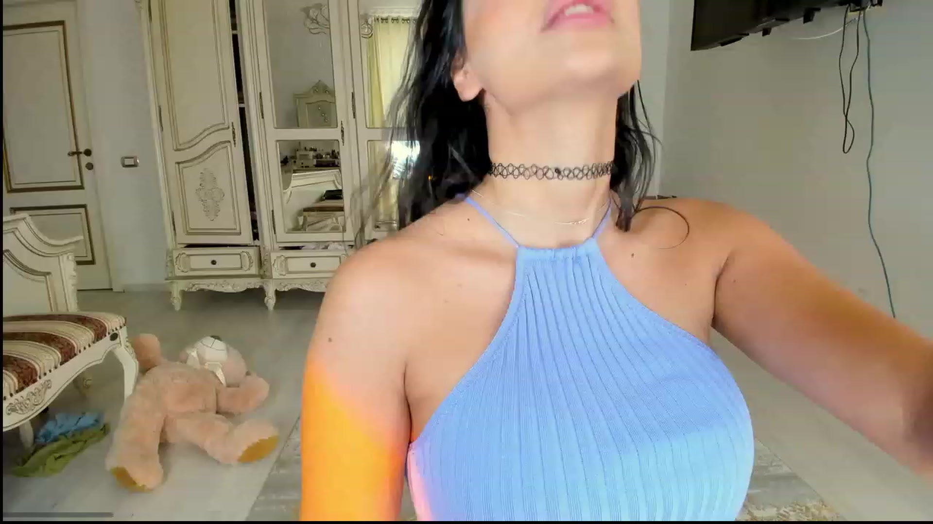 Gallery image thumbnail from NicoleHottiy's myfreecams stream on, 03/31/2023, 06:44 image 13 of 20