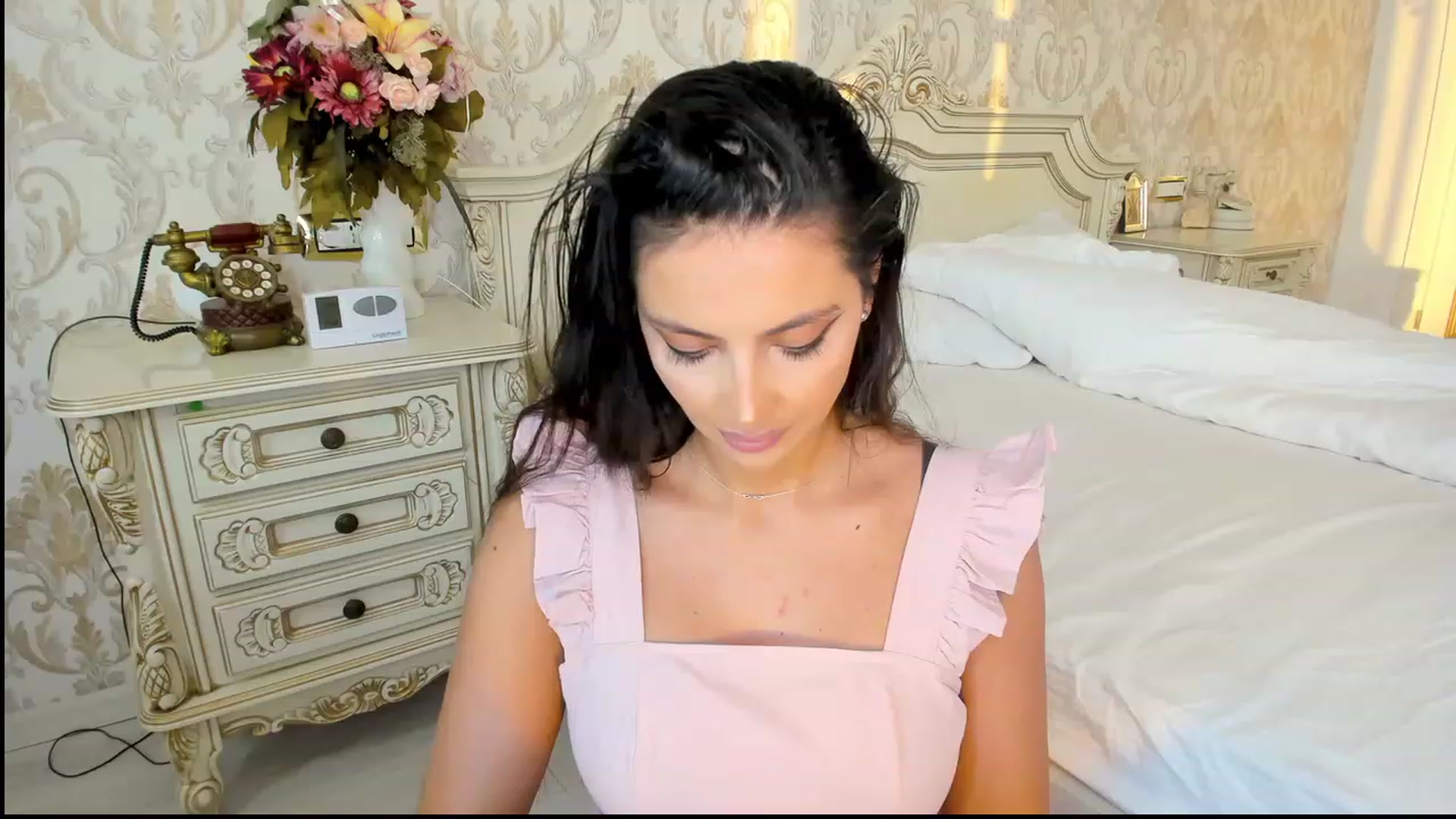 Gallery image thumbnail from NicoleHottiy's myfreecams stream on, 04/13/2023, 04:18 image 20 of 20