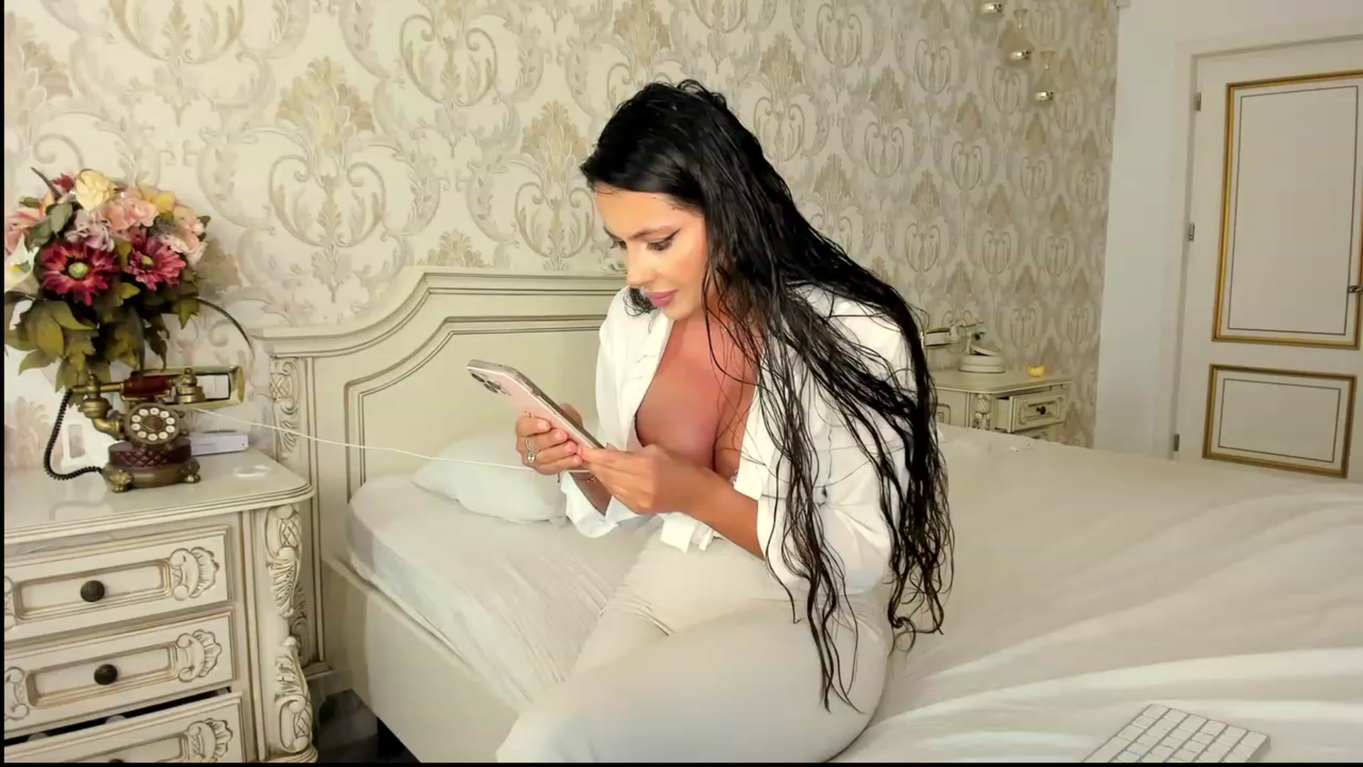 Gallery image thumbnail from NicoleHottiy's myfreecams stream on, 05/03/2023, 22:48 image 20 of 20