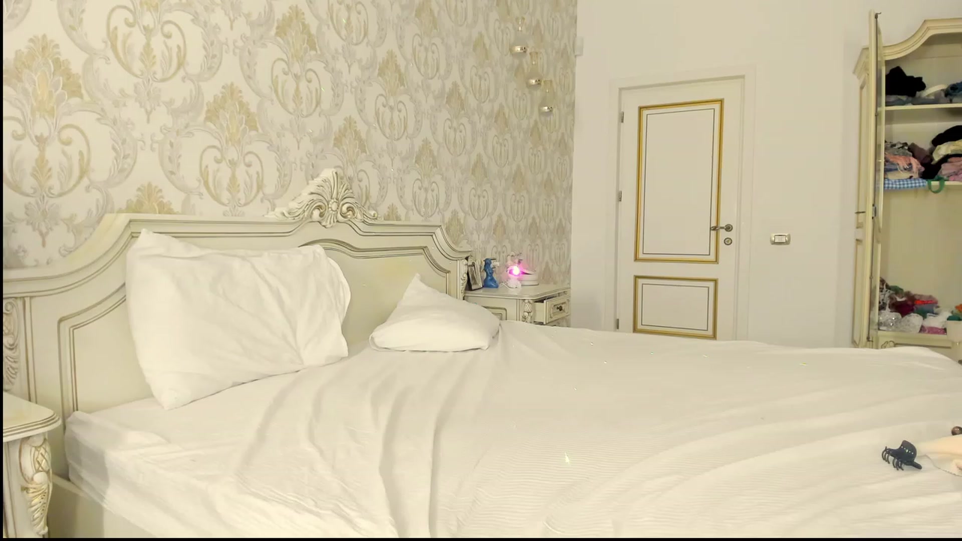 Gallery image thumbnail from NicoleHottiy's myfreecams stream on, 06/13/2023, 24:01 image 17 of 20