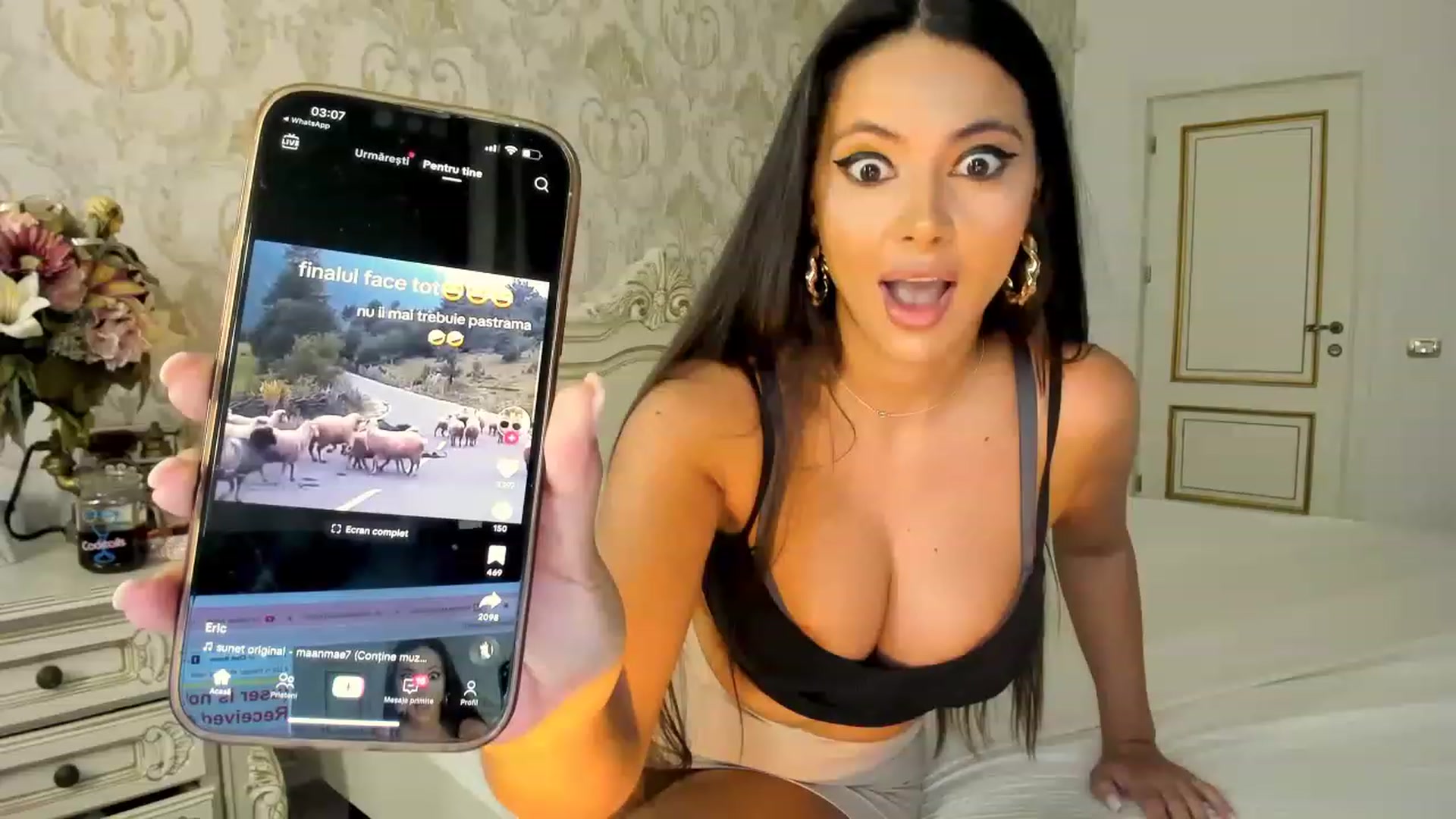 Gallery image thumbnail from NicoleHottiy's myfreecams stream on, 06/16/2023, 24:26 image 18 of 20