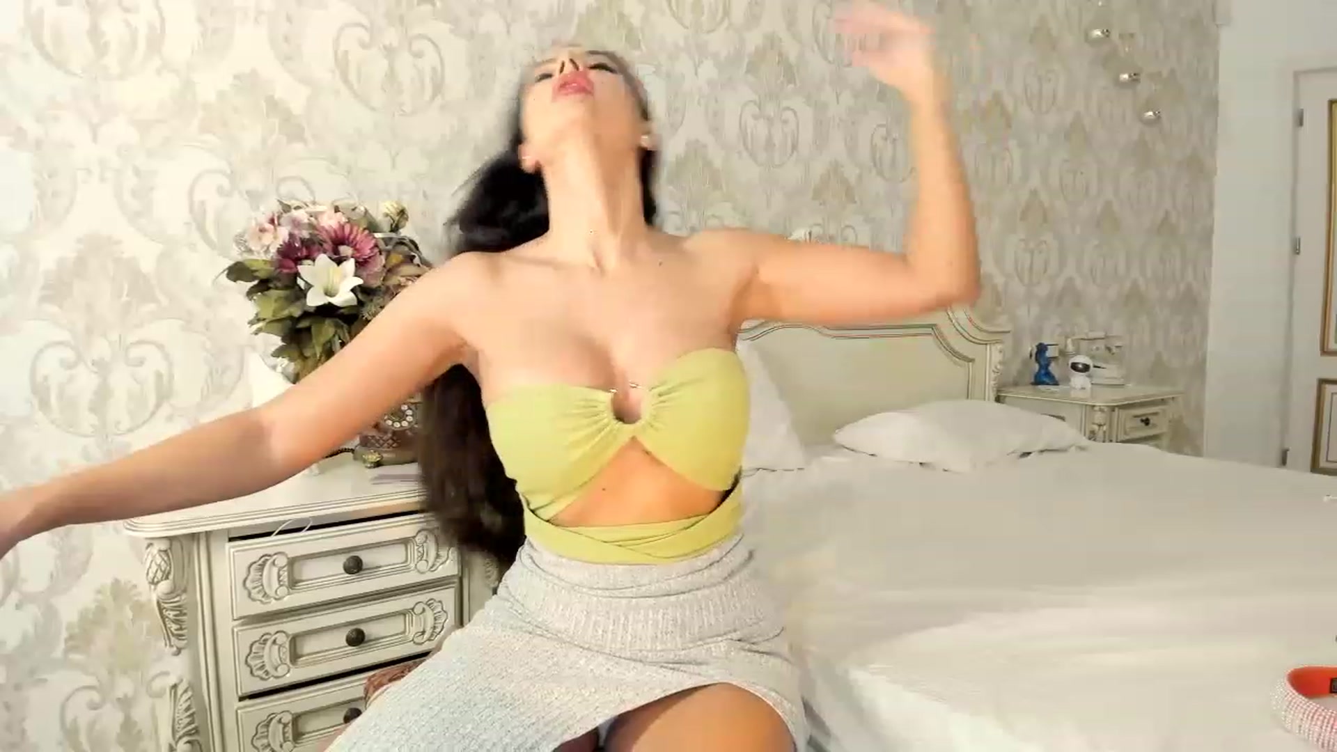Gallery image thumbnail from NicoleHottiy's myfreecams stream on, 06/18/2023, 23:01 image 11 of 20