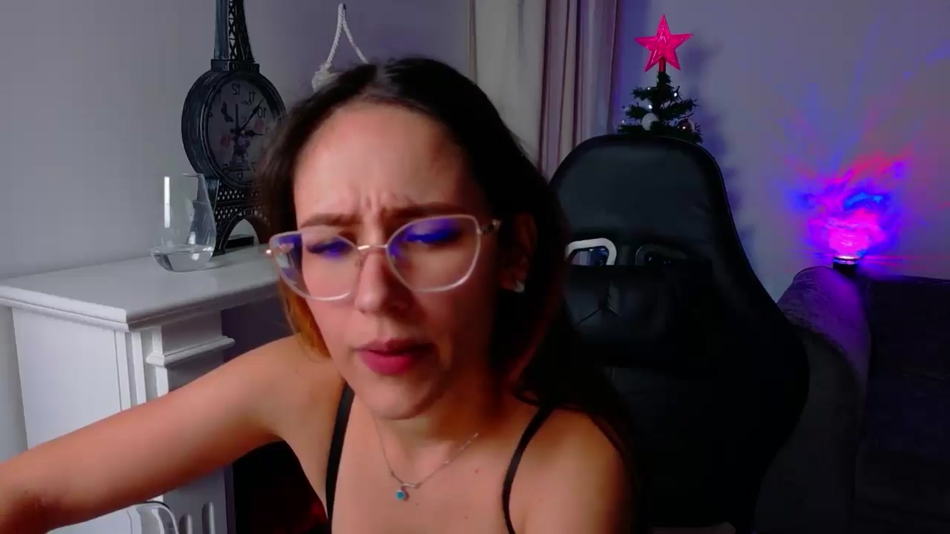 Gallery image thumbnail from NicoleIris's myfreecams stream on, 12/24/2025, 13:37 image 20 of 20