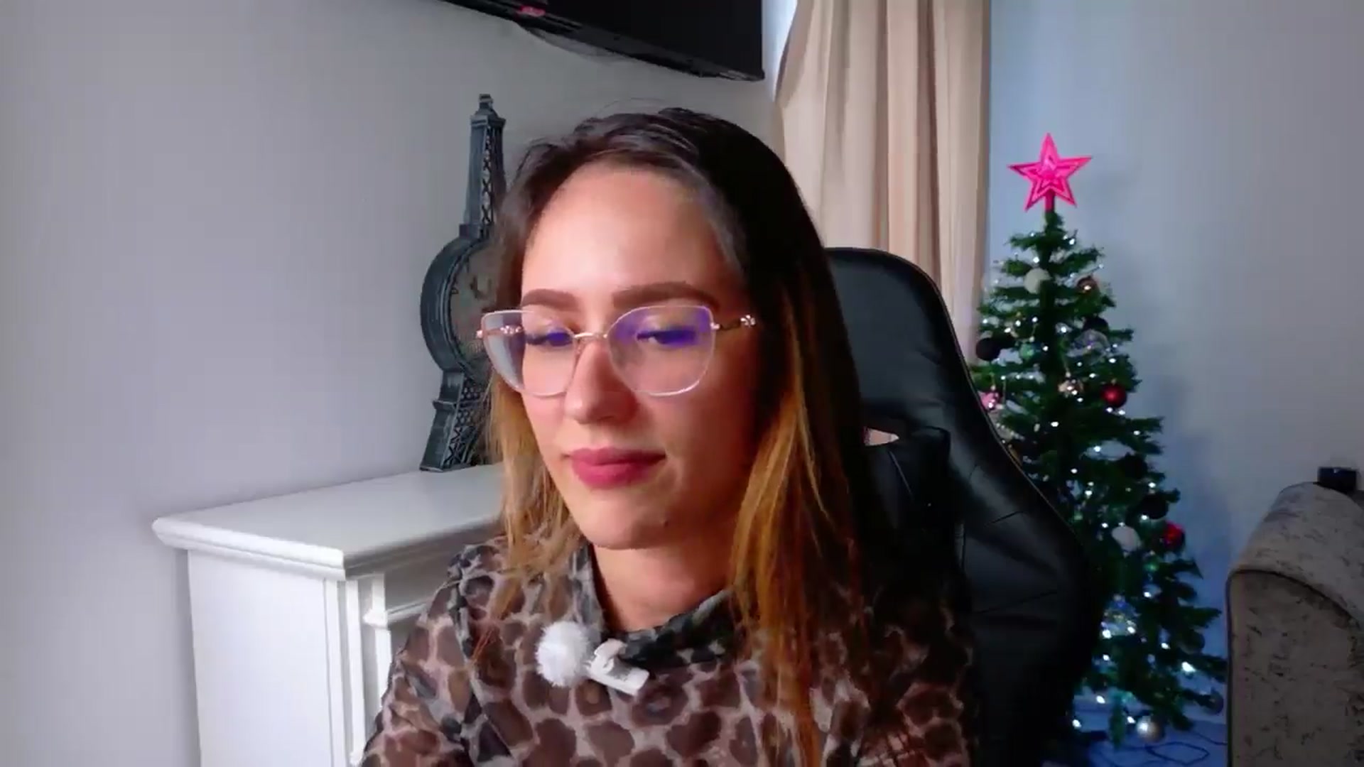 Gallery image thumbnail from NicoleIris's myfreecams stream on, 01/07/2026, 13:53 image 11 of 20