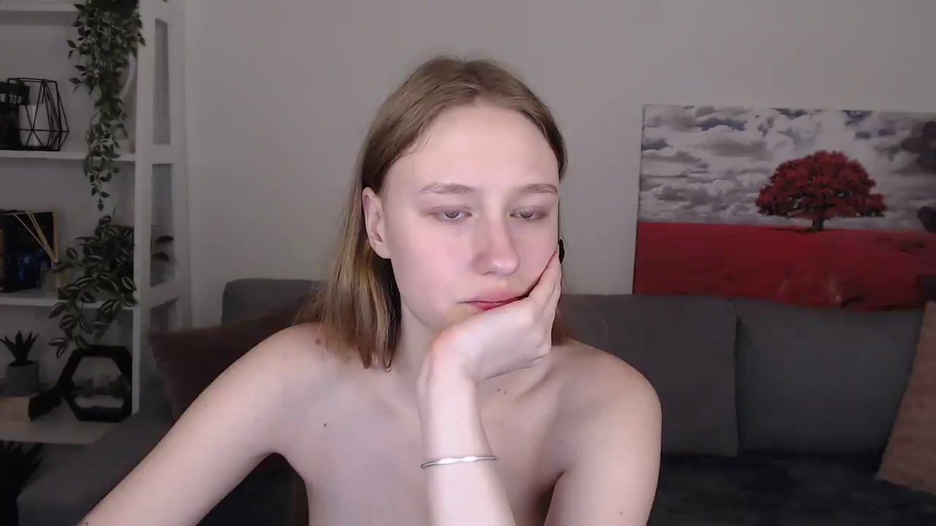 Gallery image thumbnail from NicolePax's myfreecams stream on, 04/19/2025, 13:31 image 6 of 20