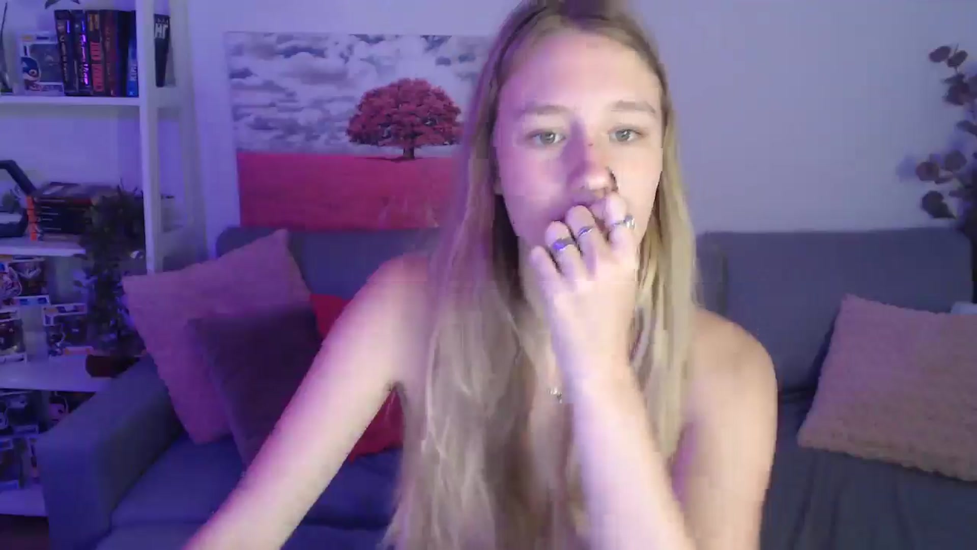 Gallery image thumbnail from NicolePax's myfreecams stream on, 08/05/2025, 13:09 image 6 of 20