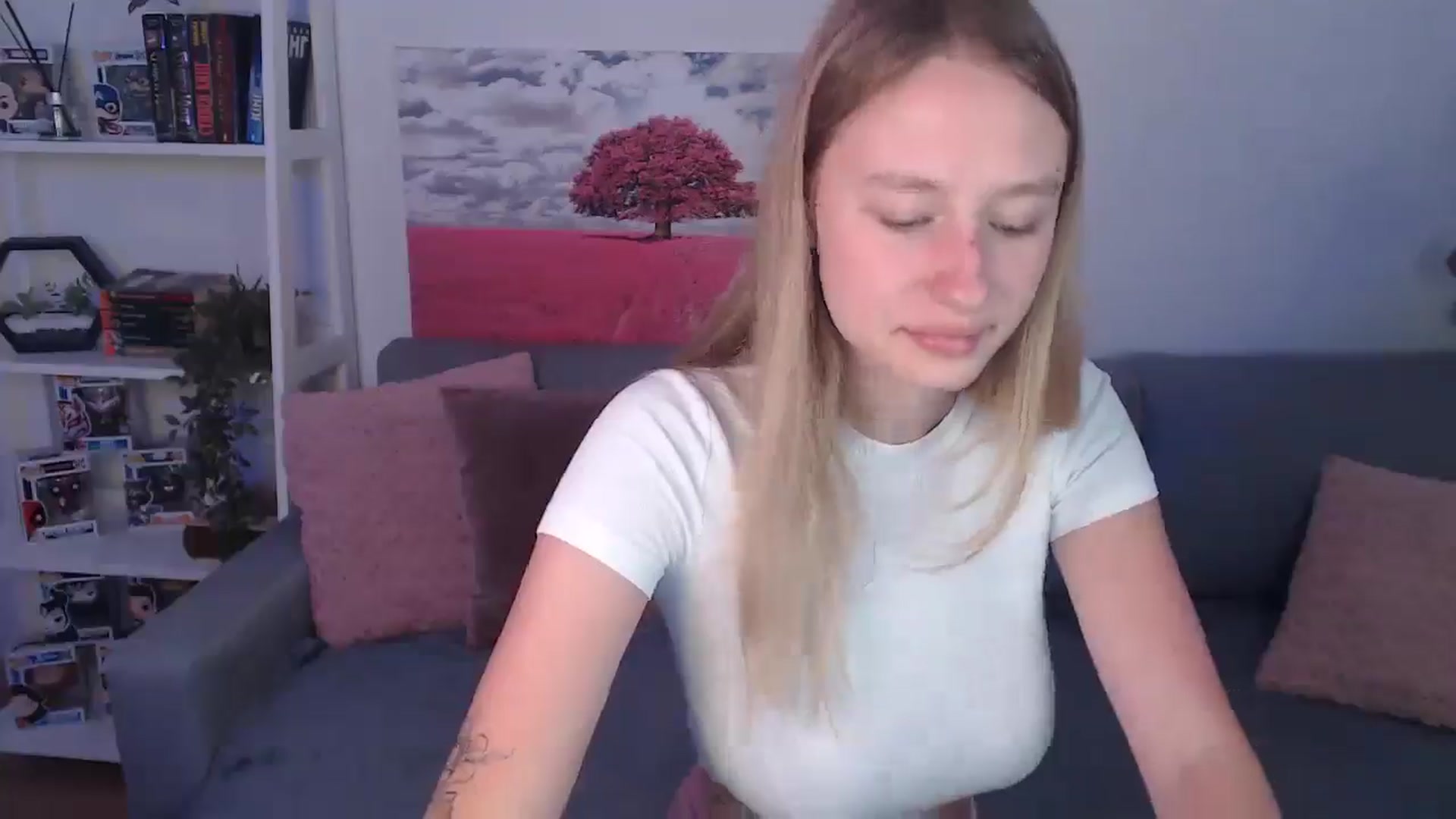 Gallery image thumbnail from NicolePax's myfreecams stream on, 08/06/2025, 08:17 image 8 of 20