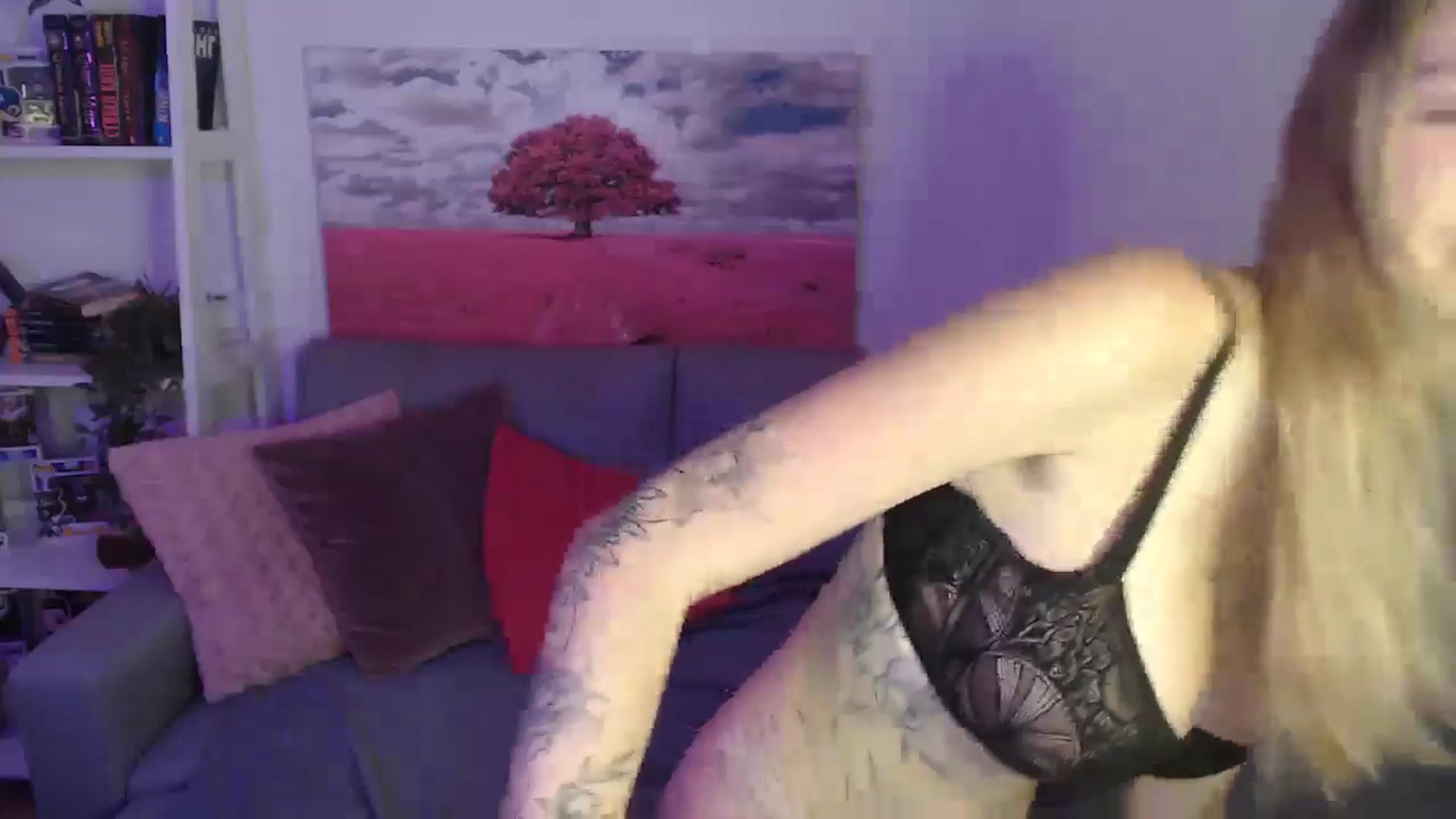 Gallery image thumbnail from NicolePax's myfreecams stream on, 08/09/2025, 09:21 image 4 of 20