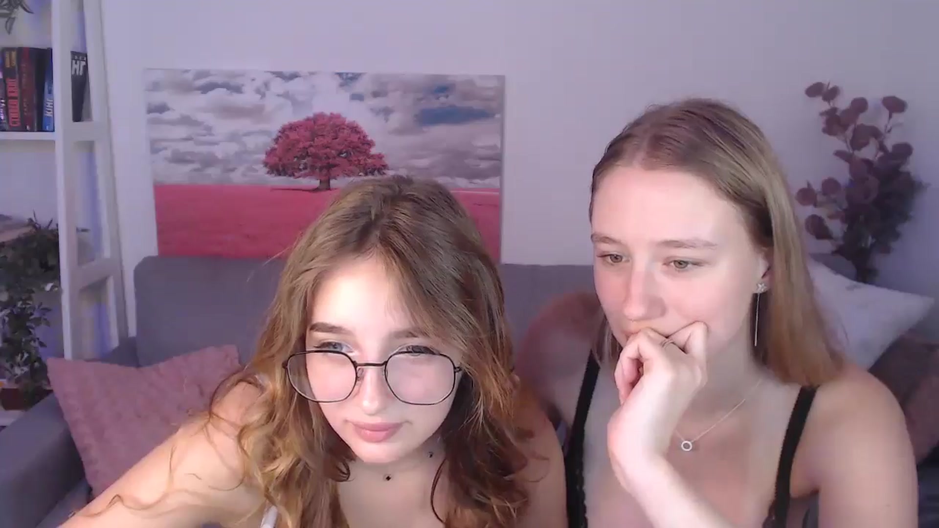Gallery image thumbnail from NicolePax's myfreecams stream on, 08/20/2025, 13:48 image 17 of 20