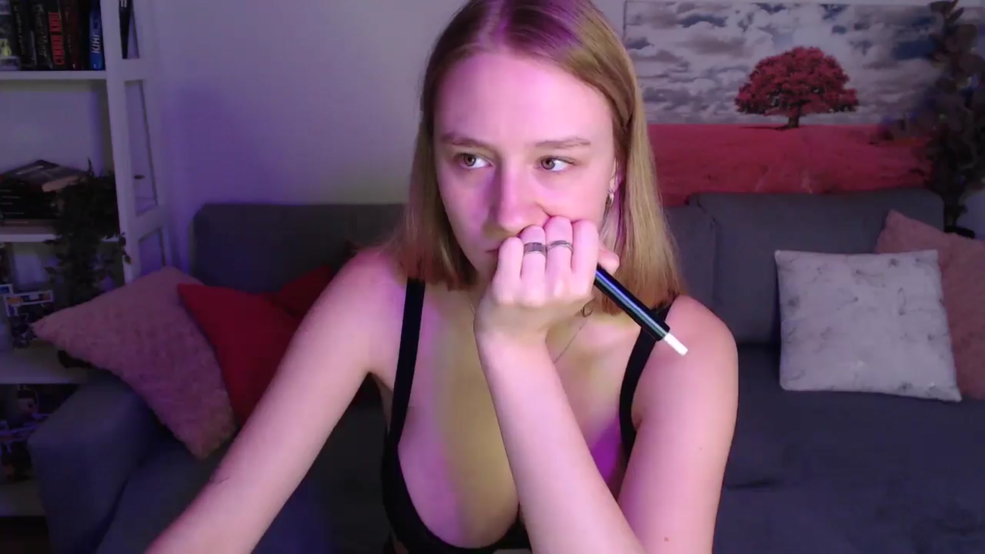 Gallery image thumbnail from NicolePax's myfreecams stream on, 09/12/2025, 12:57 image 2 of 20