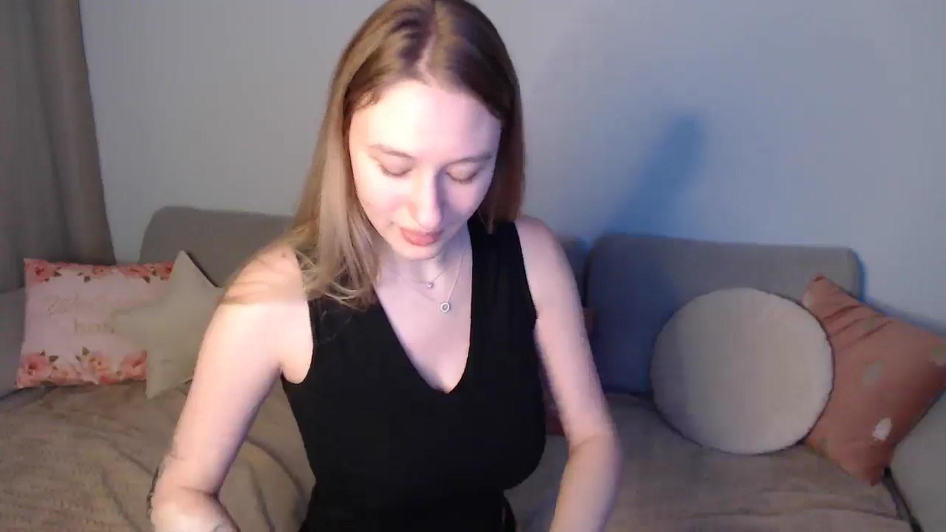 Gallery image thumbnail from NicolePax's myfreecams stream on, 10/29/2025, 09:45 image 6 of 20