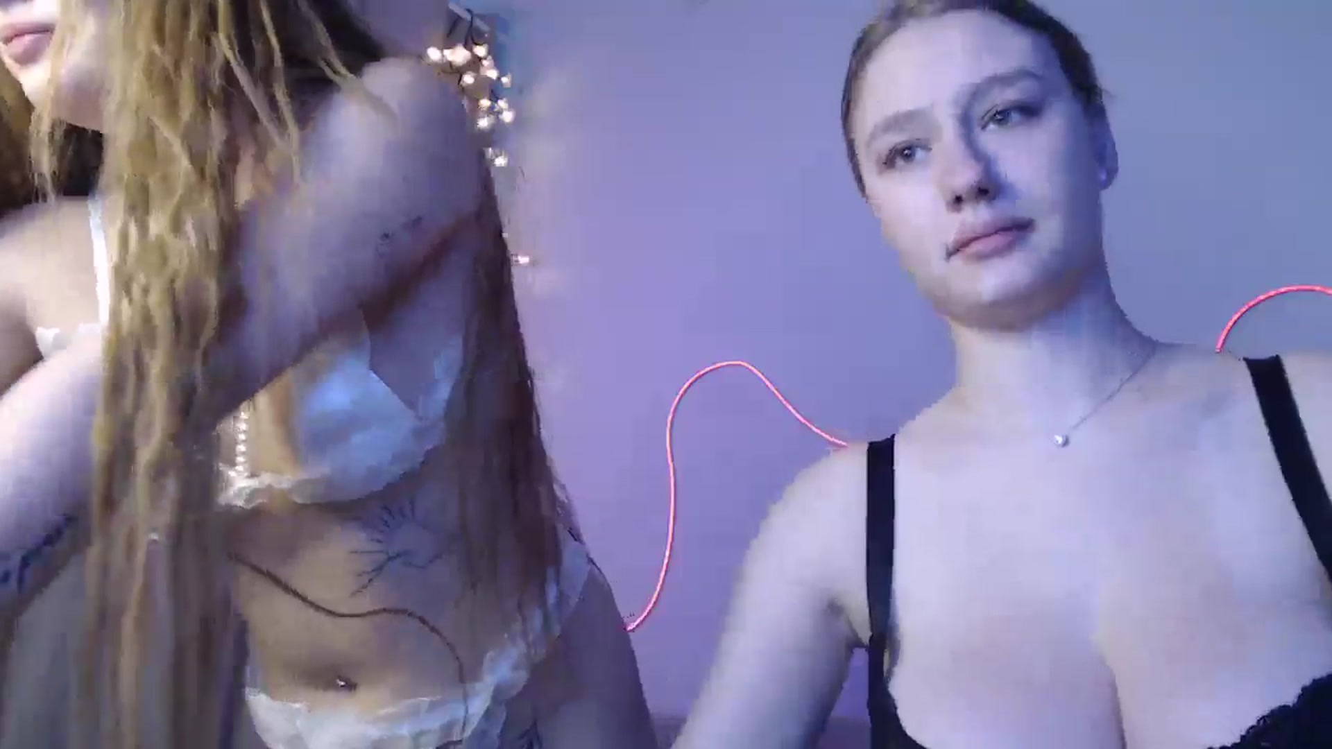 Gallery image thumbnail from NicolePax's myfreecams stream on, 11/03/2025, 10:35 image 17 of 20