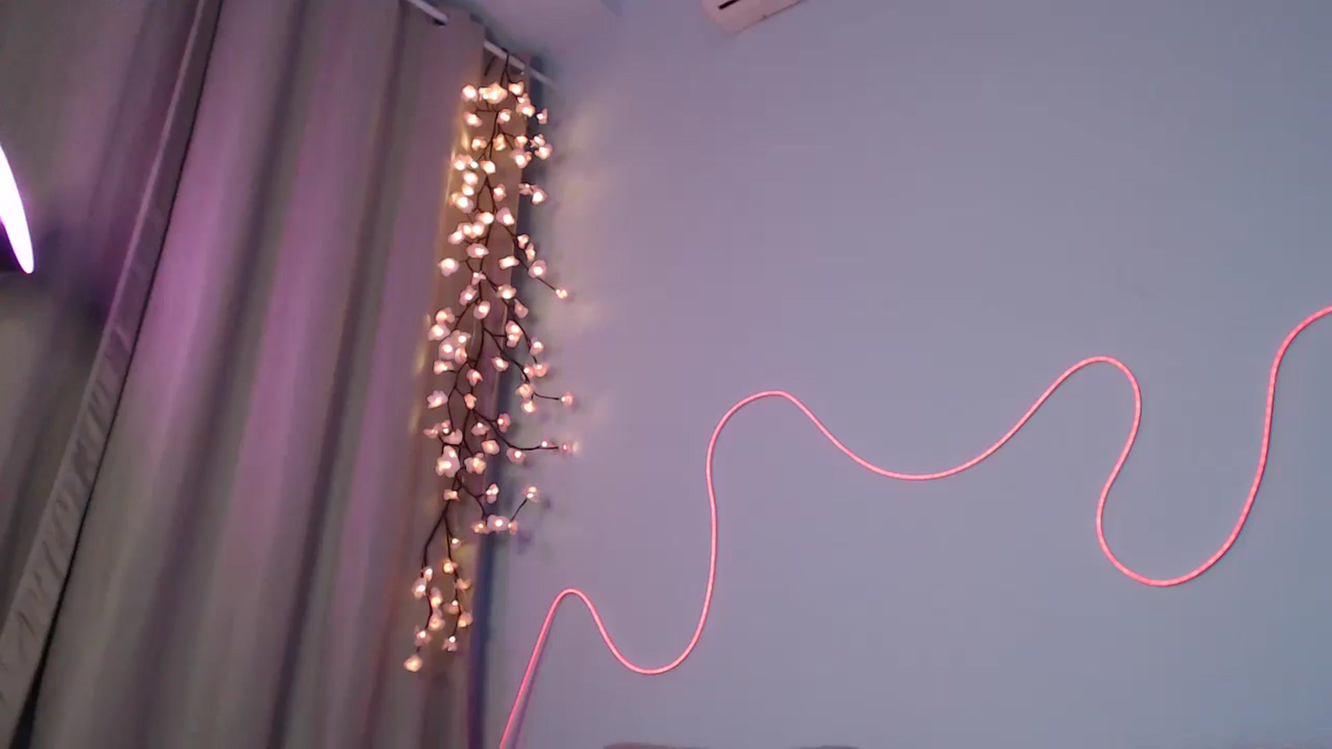 Gallery image thumbnail from NicolePax's myfreecams stream on, 11/03/2025, 14:55 image 5 of 20