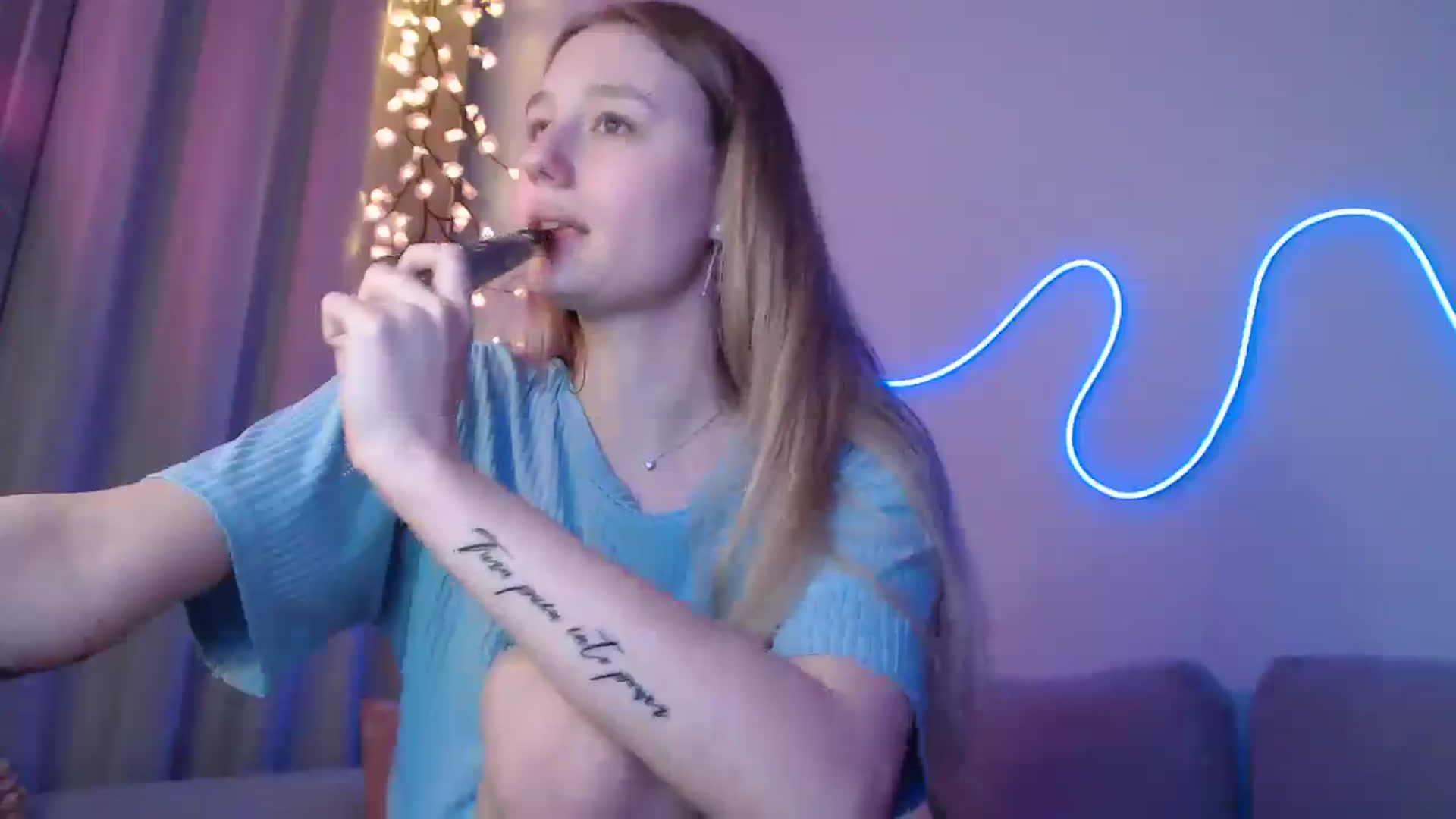 Gallery image thumbnail from NicolePax's myfreecams stream on, 11/04/2025, 15:31 image 10 of 20